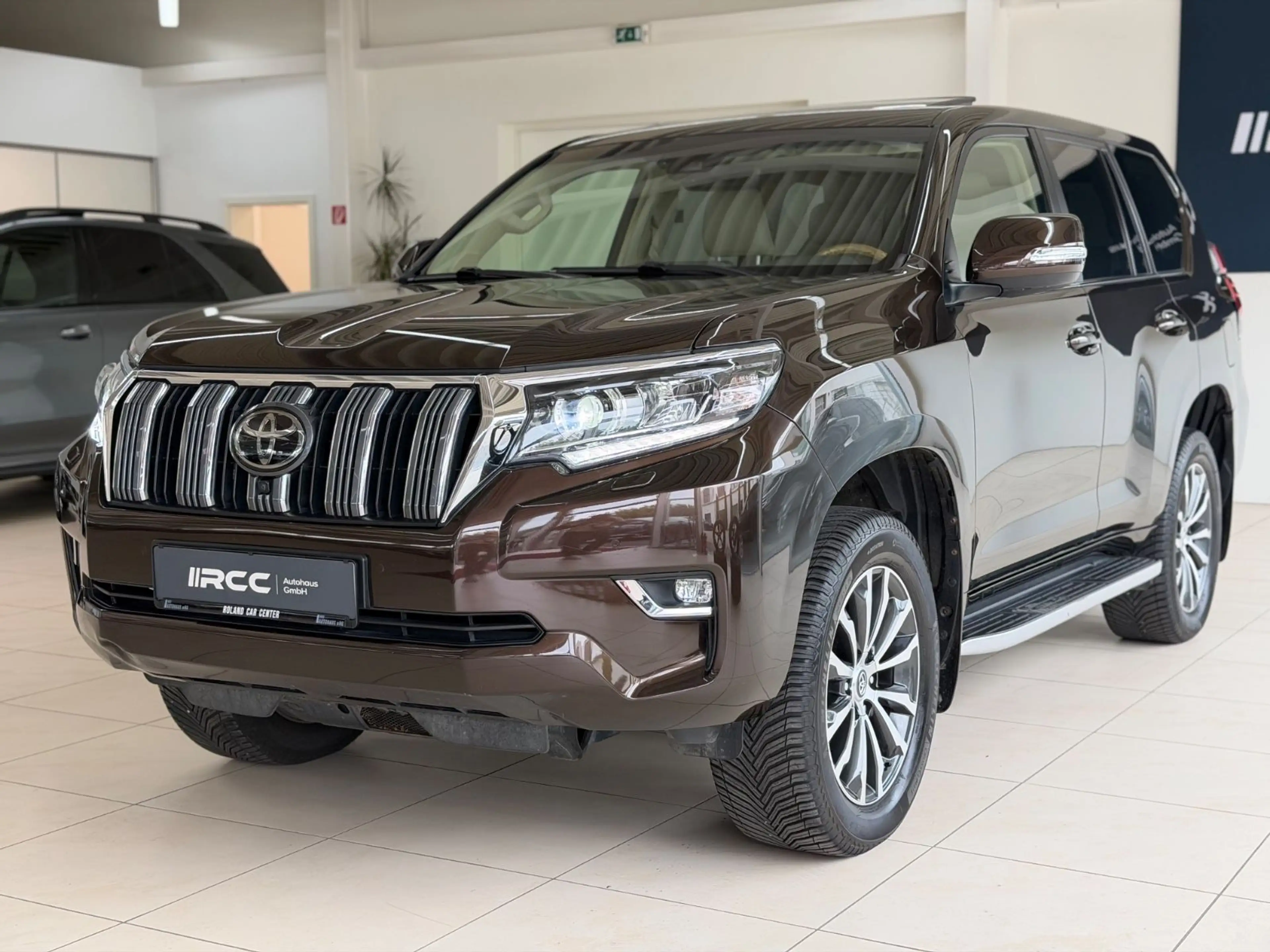 Toyota Land Cruiser 2.8 D-4D TEC-Edition Aut 7-Sitzer