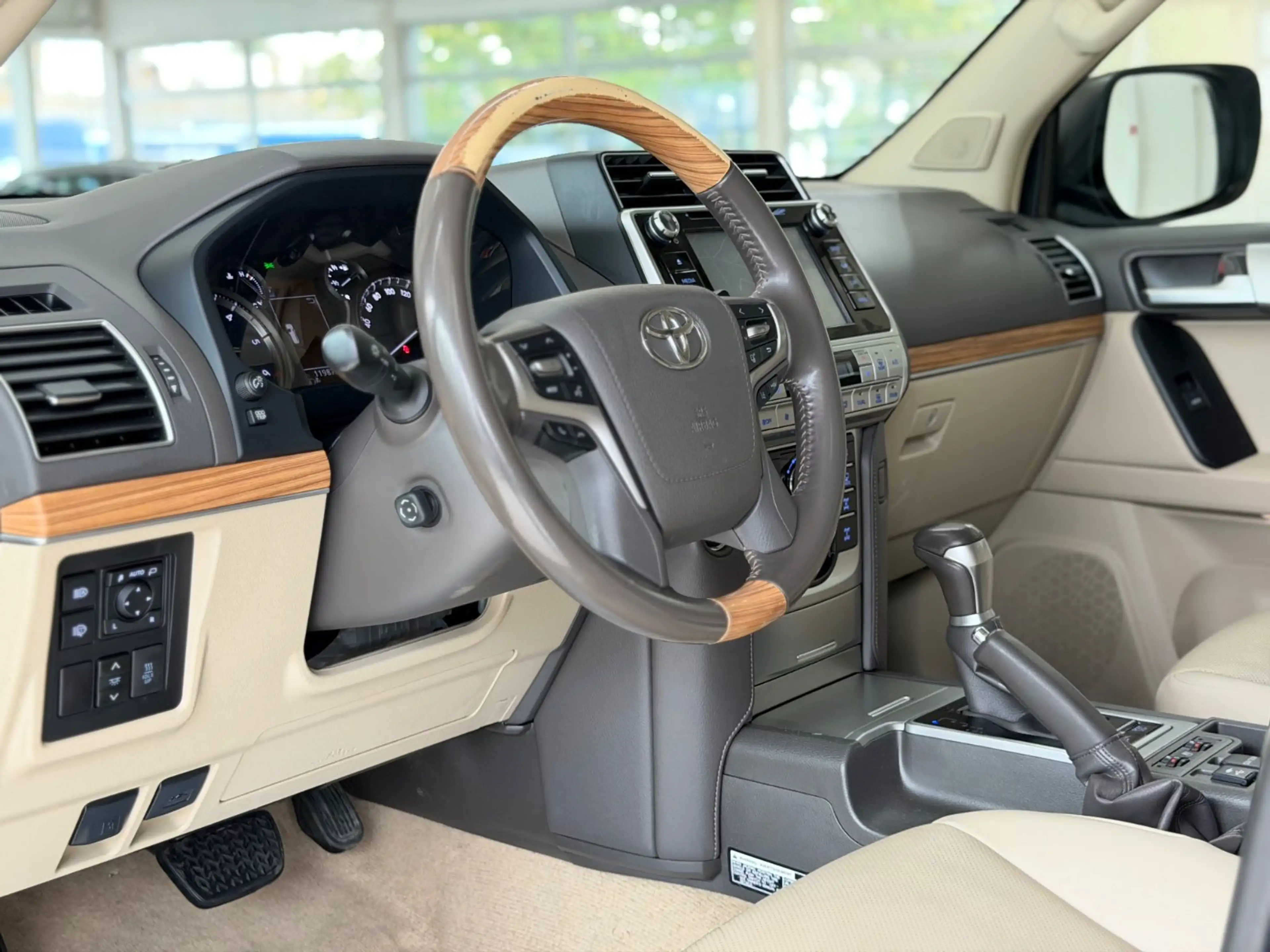 Toyota Land Cruiser 2.8 D-4D TEC-Edition Aut 7-Sitzer — photo 7