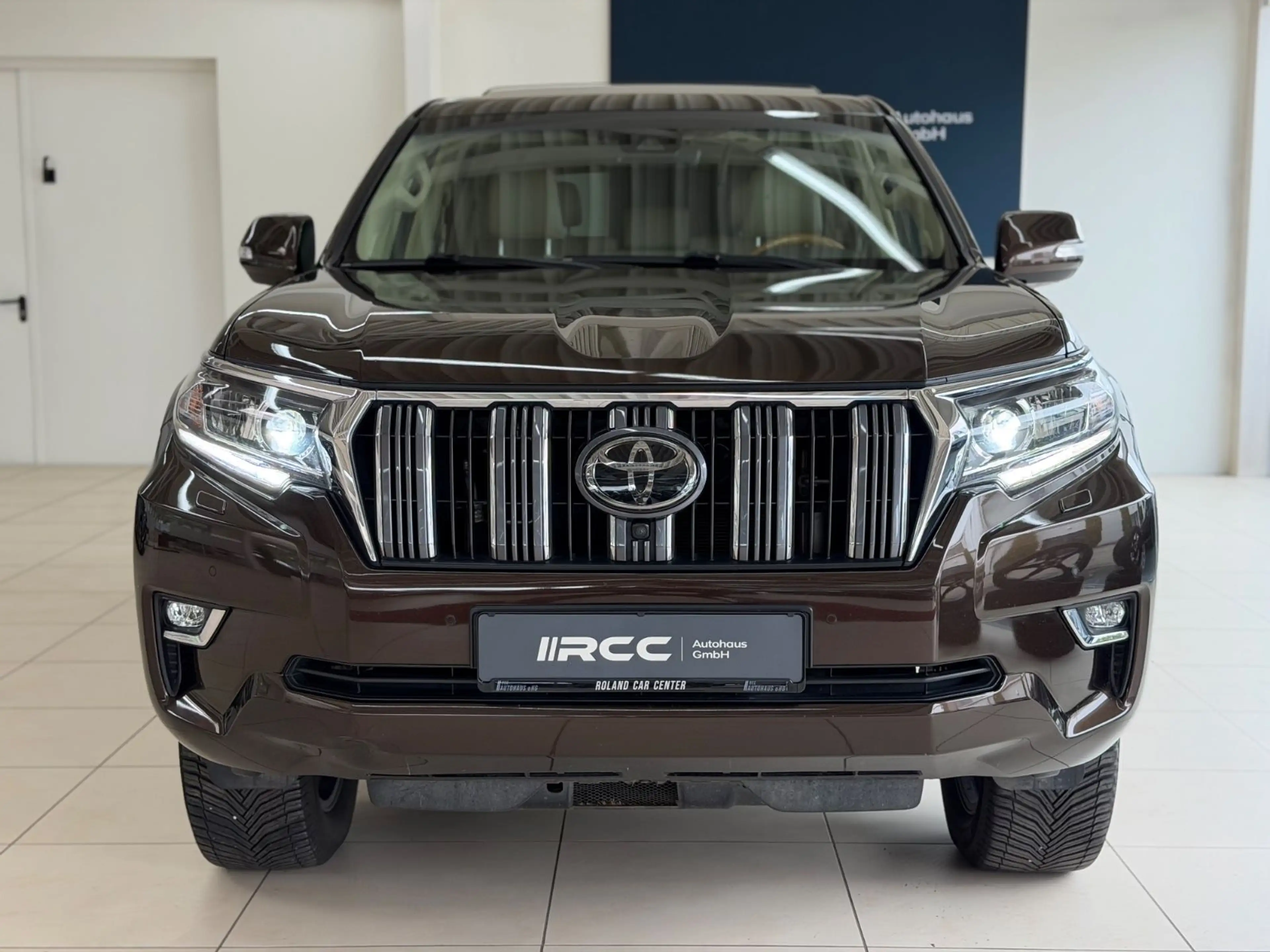 Toyota Land Cruiser 2.8 D-4D TEC-Edition Aut 7-Sitzer — photo 2