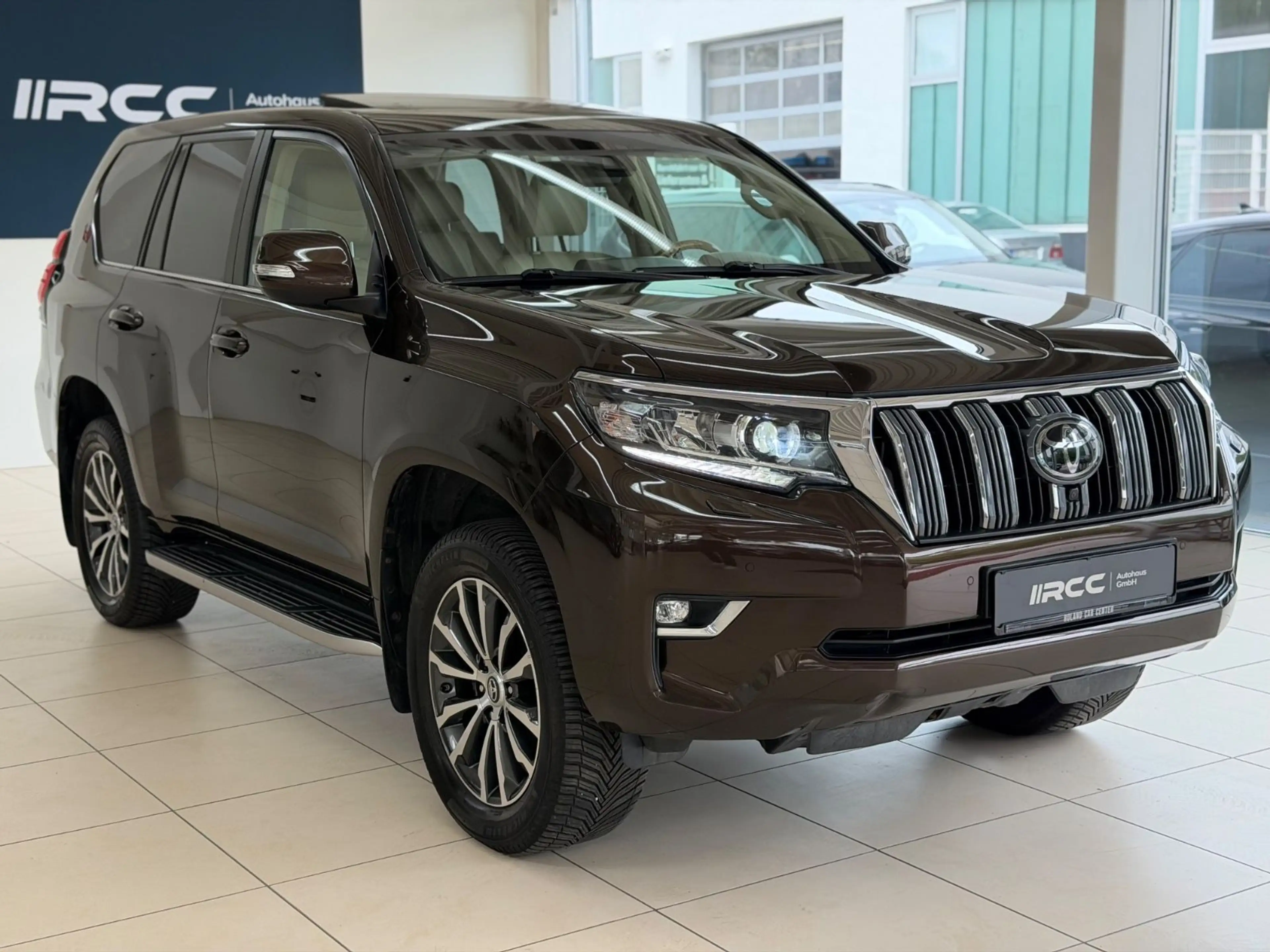 Toyota Land Cruiser 2.8 D-4D TEC-Edition Aut 7-Sitzer — photo 3