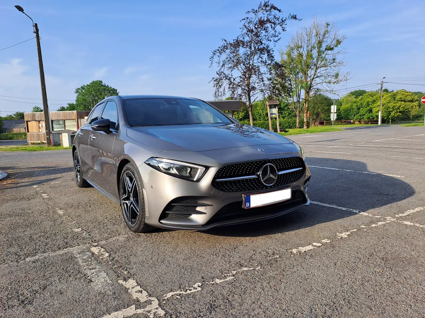 Mercedes-Benz A 180 Classe A 180d pack AMG line Sport Edition Night Gris - 1