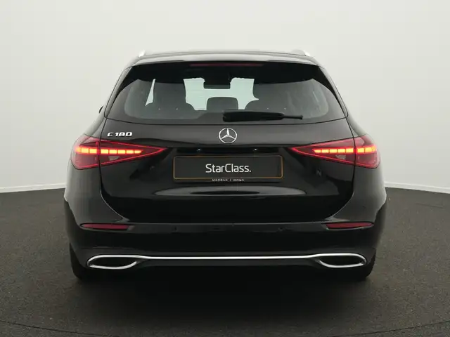 Mercedes-Benz C-Class view 4