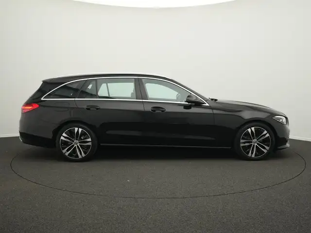 Mercedes-Benz C-Class view 5