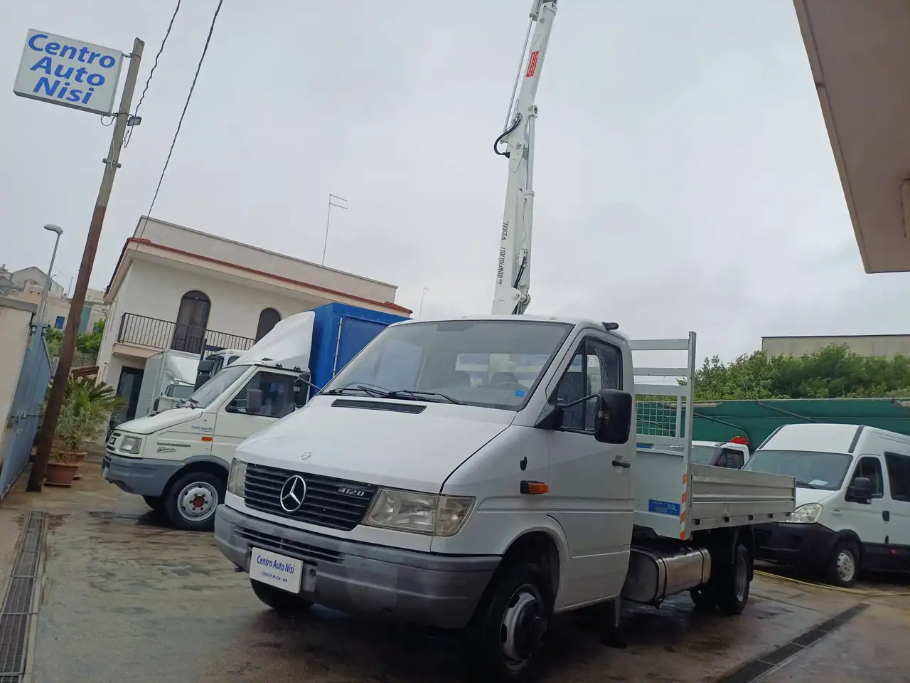 Mercedes-Benz Sprinter 412 TD "GRU E CASSONE 4 METRI", foto 2