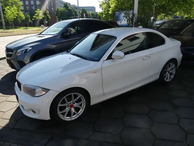 BMW 125 Baureihe 1 Coupe 125i AUTOMATIK LEDER SPORT