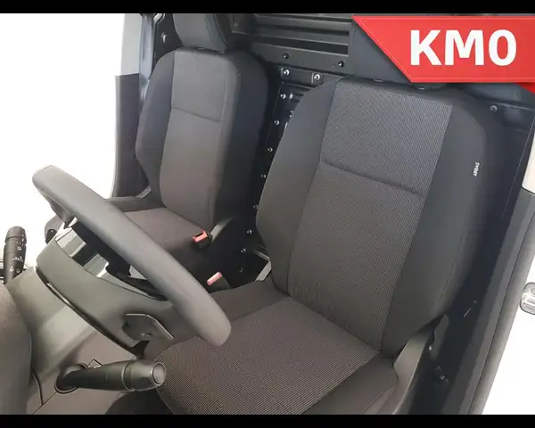 Peugeot Partner view 4
