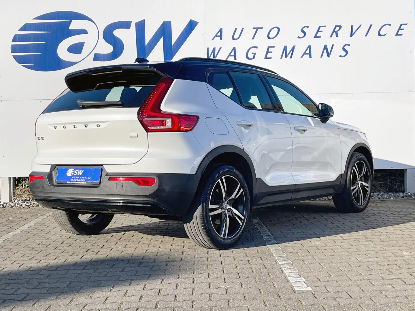 Volvo XC40 1.5 T4 Recharge R-Design | Navi | Trekhaak | CarPl Wit - 2