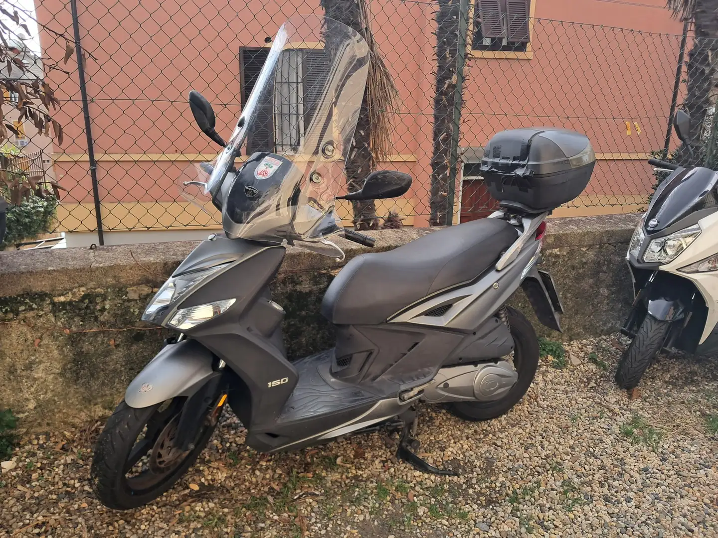 Kymco Agility 150 agility 16+ parabrezza nuovo Gris - 1