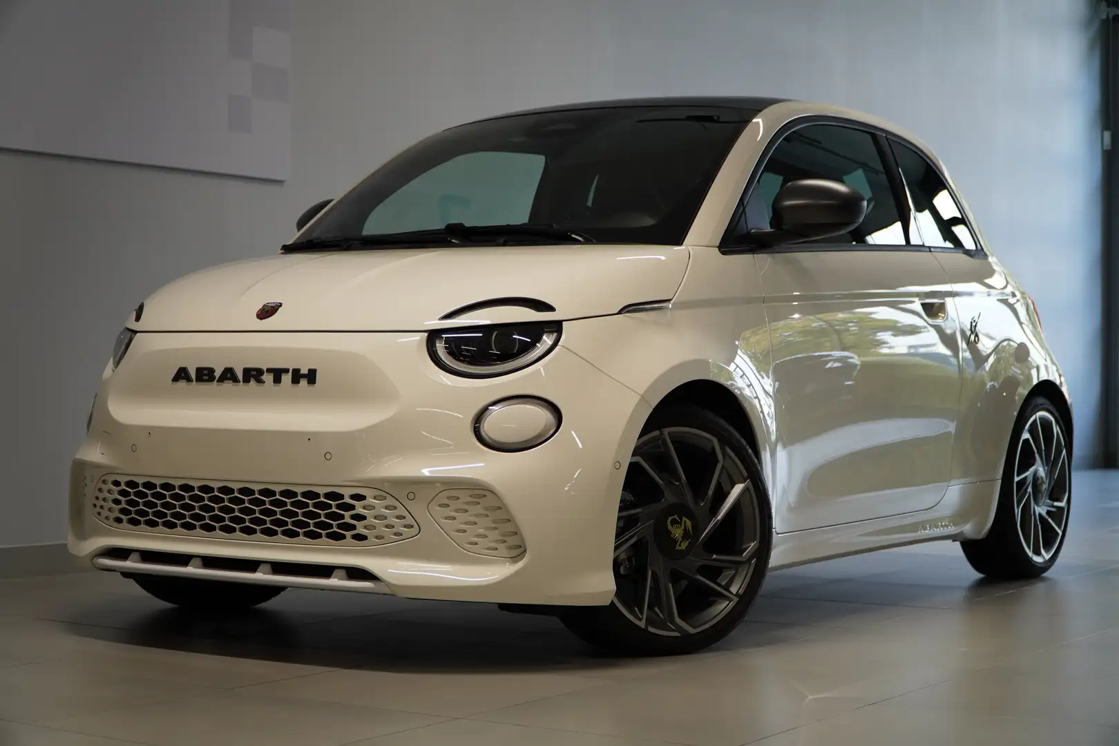 Abarth 500e Turismo Wit - 1