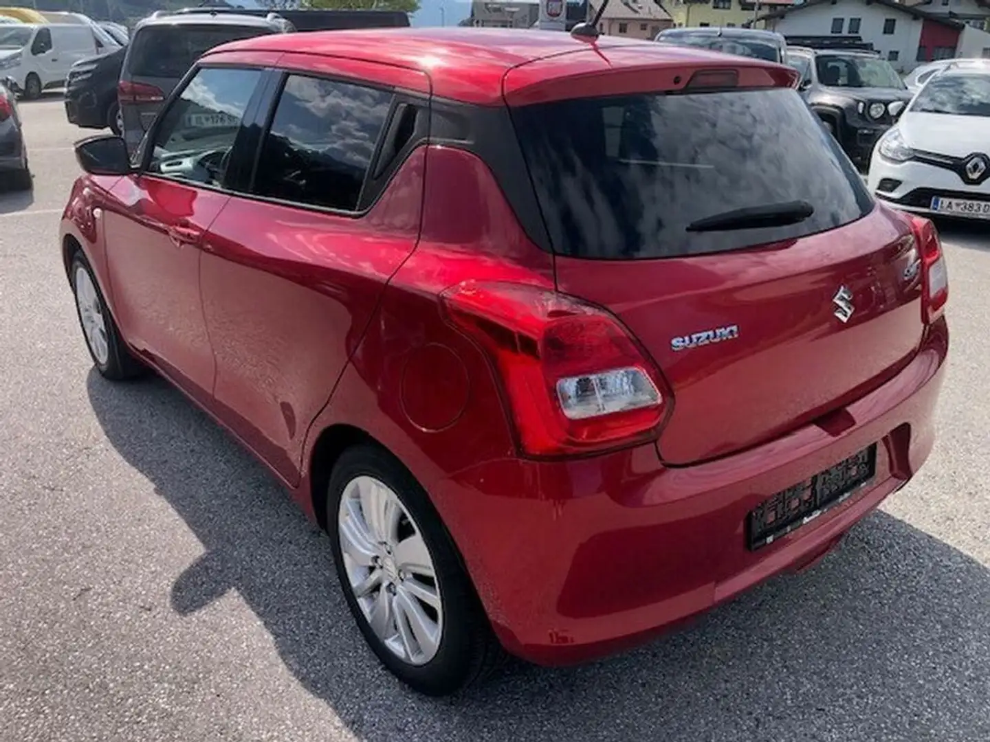 Suzuki Swift 1,2 DualJet Shine AEB Rot - 2