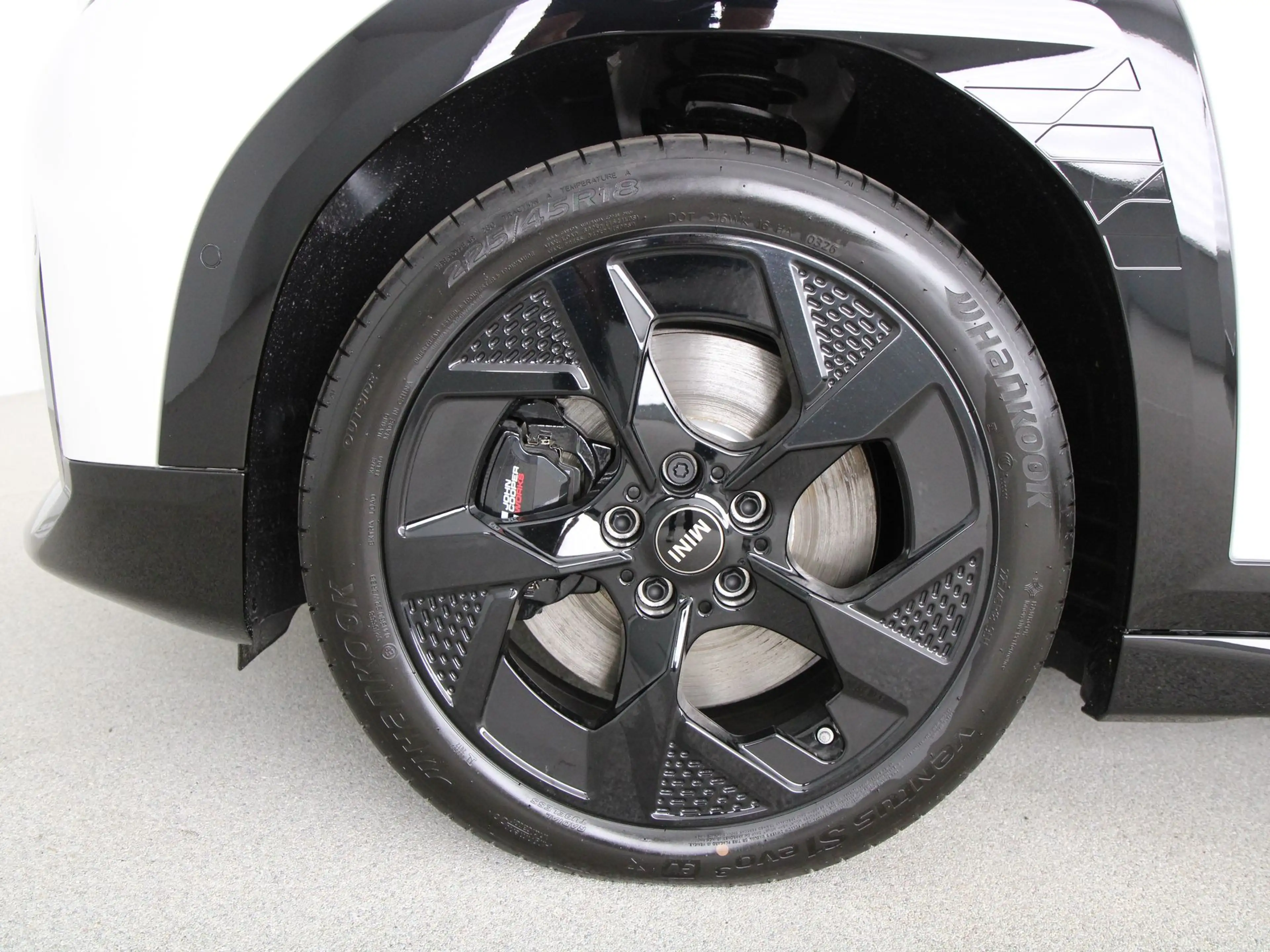 MINI Aceman SE John Cooper Works Pakket XL — photo 9