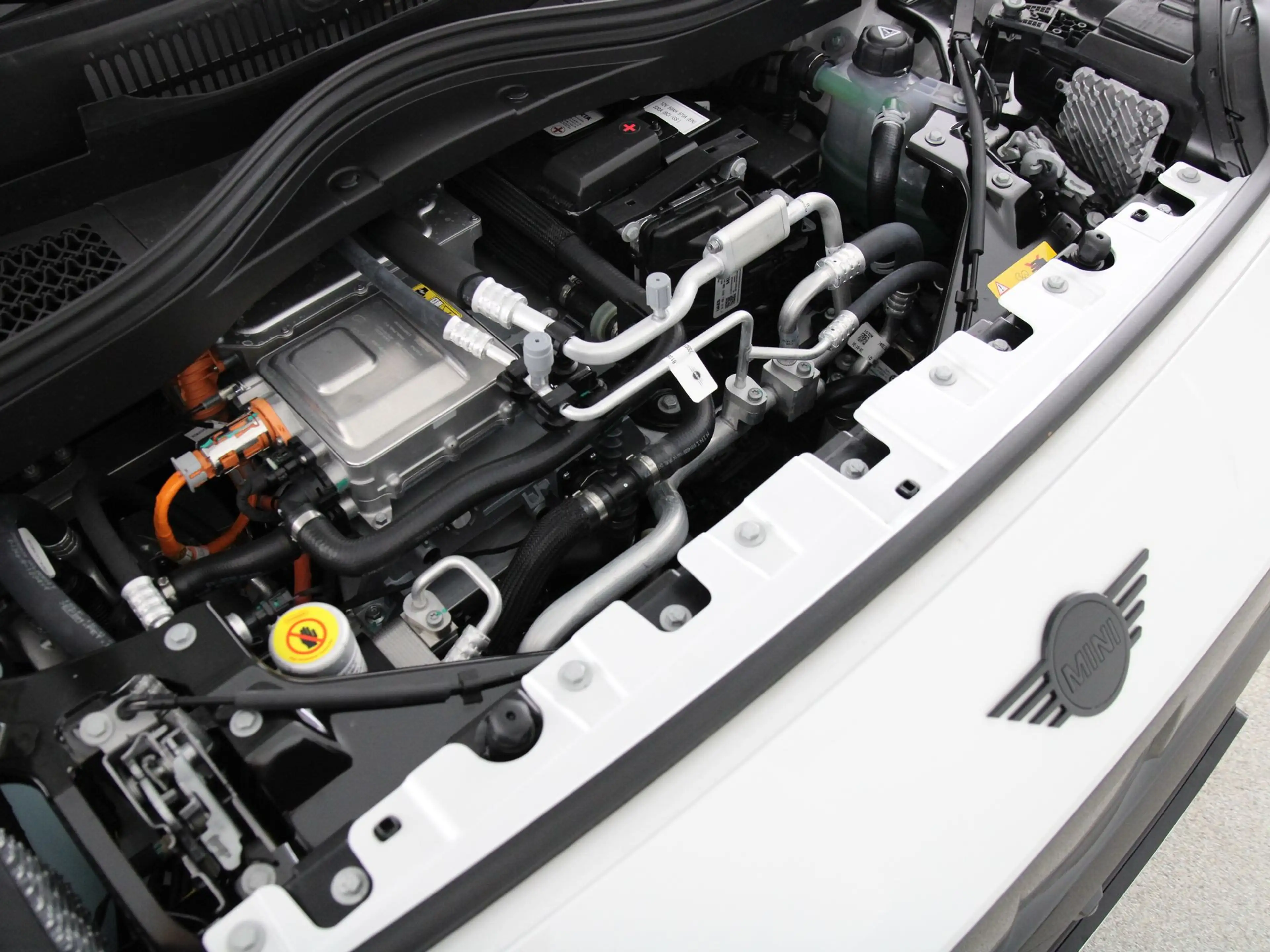 MINI Aceman SE John Cooper Works Pakket XL — photo 10
