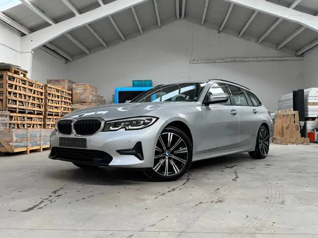 BMW 320 Touring 320 dA Sport Line CARPLAY / KEYLESS / CAMERA