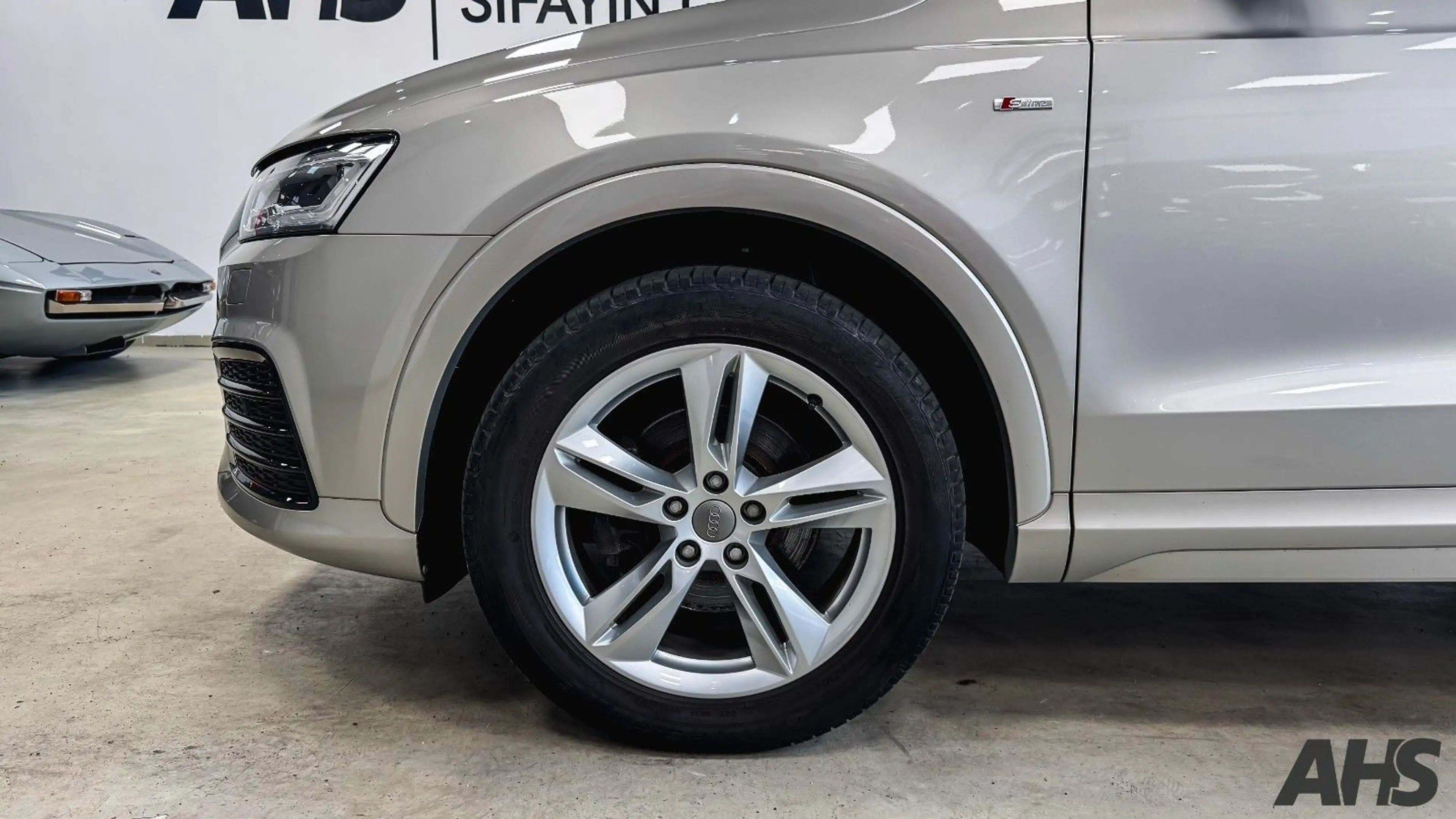 Audi Q3 sport quattro S Line — photo 8