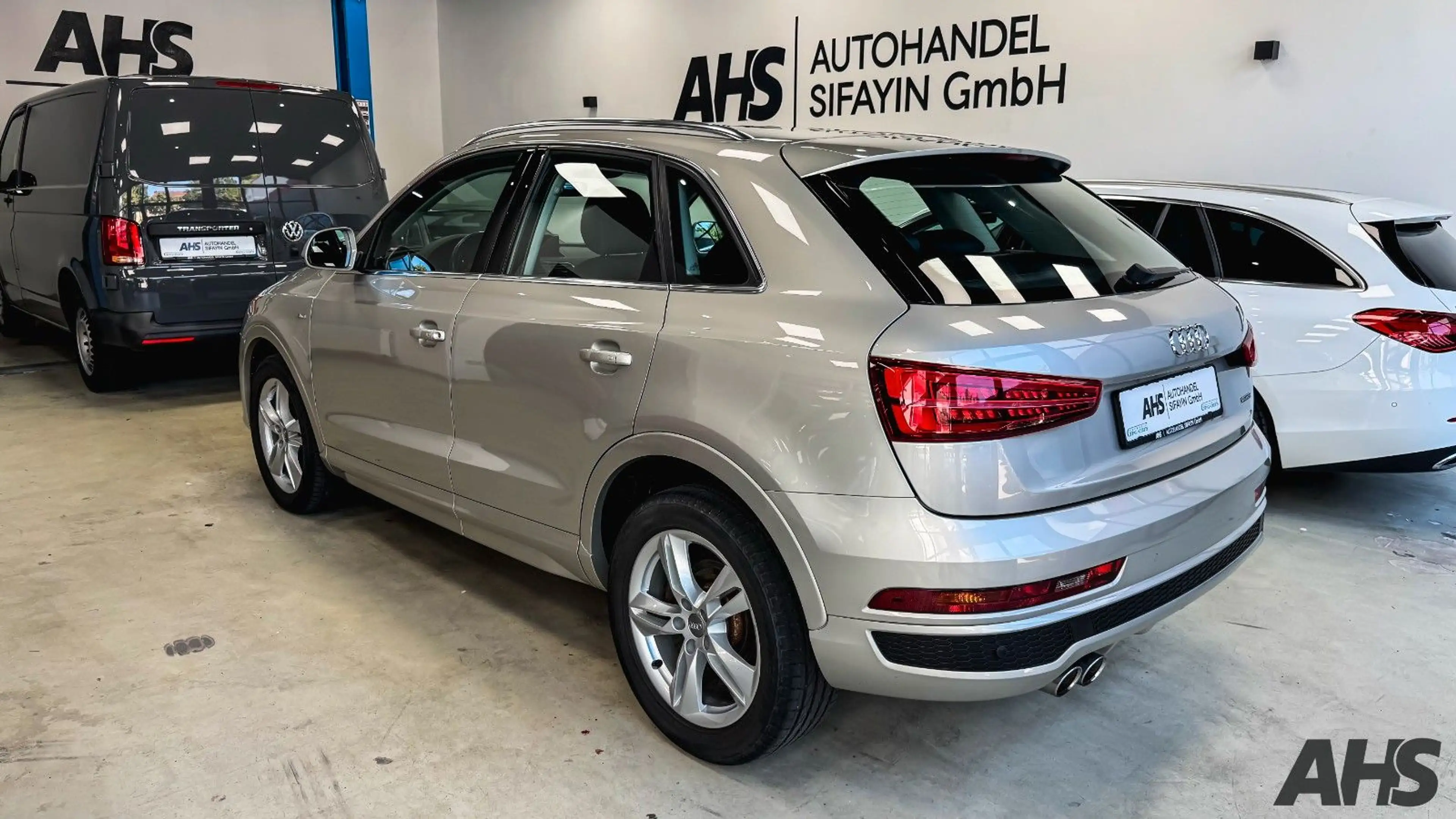 Audi Q3 sport quattro S Line — photo 6