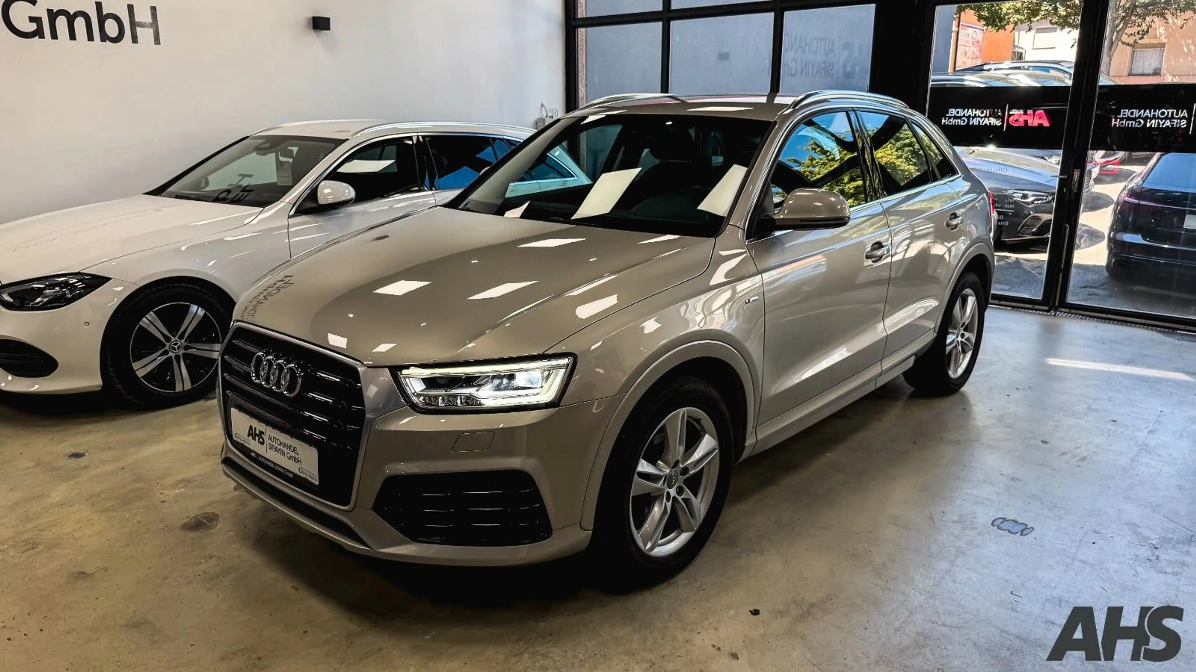 Audi Q3 sport quattro S Line — photo 3