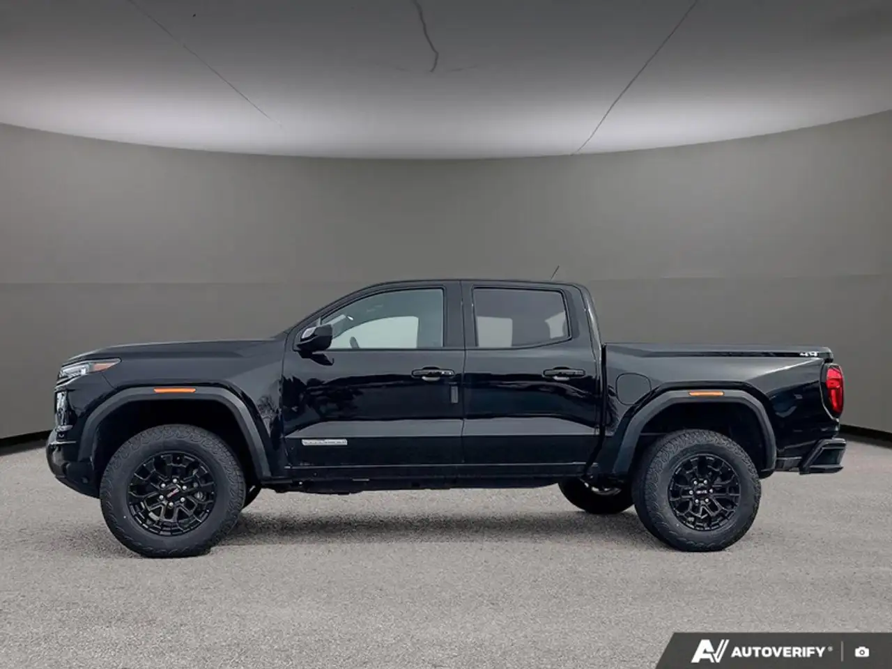 GMC Canyon photo GMC Canyon