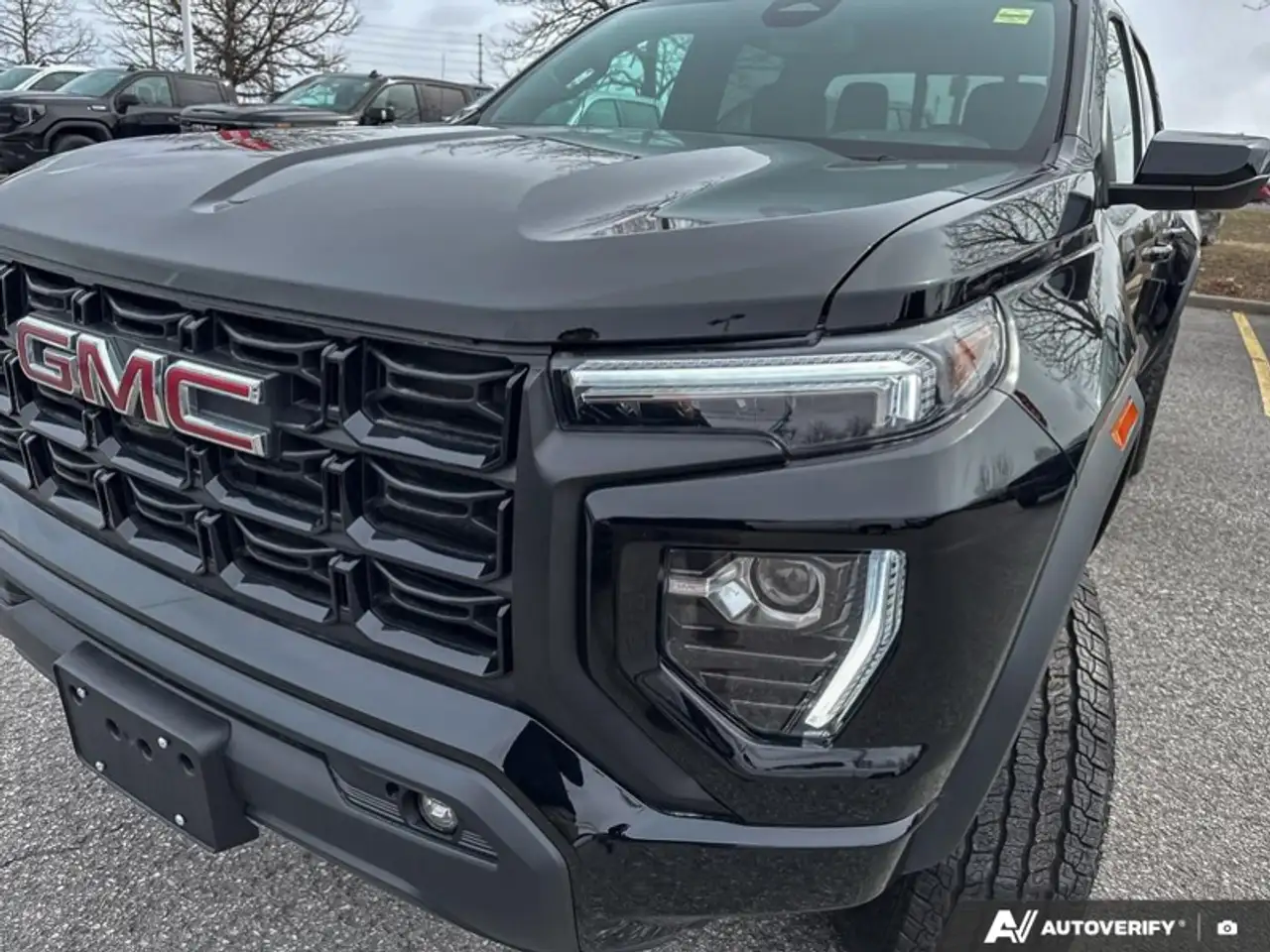 GMC Canyon photo GMC Canyon
