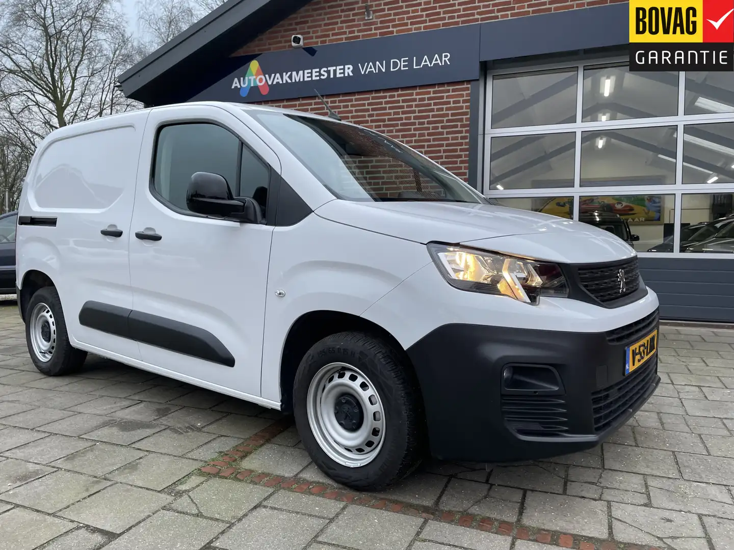 Peugeot Partner 1.2 PureTech 110 S&S L1 81kw Bestel( Cruise Contro Weiß - 2