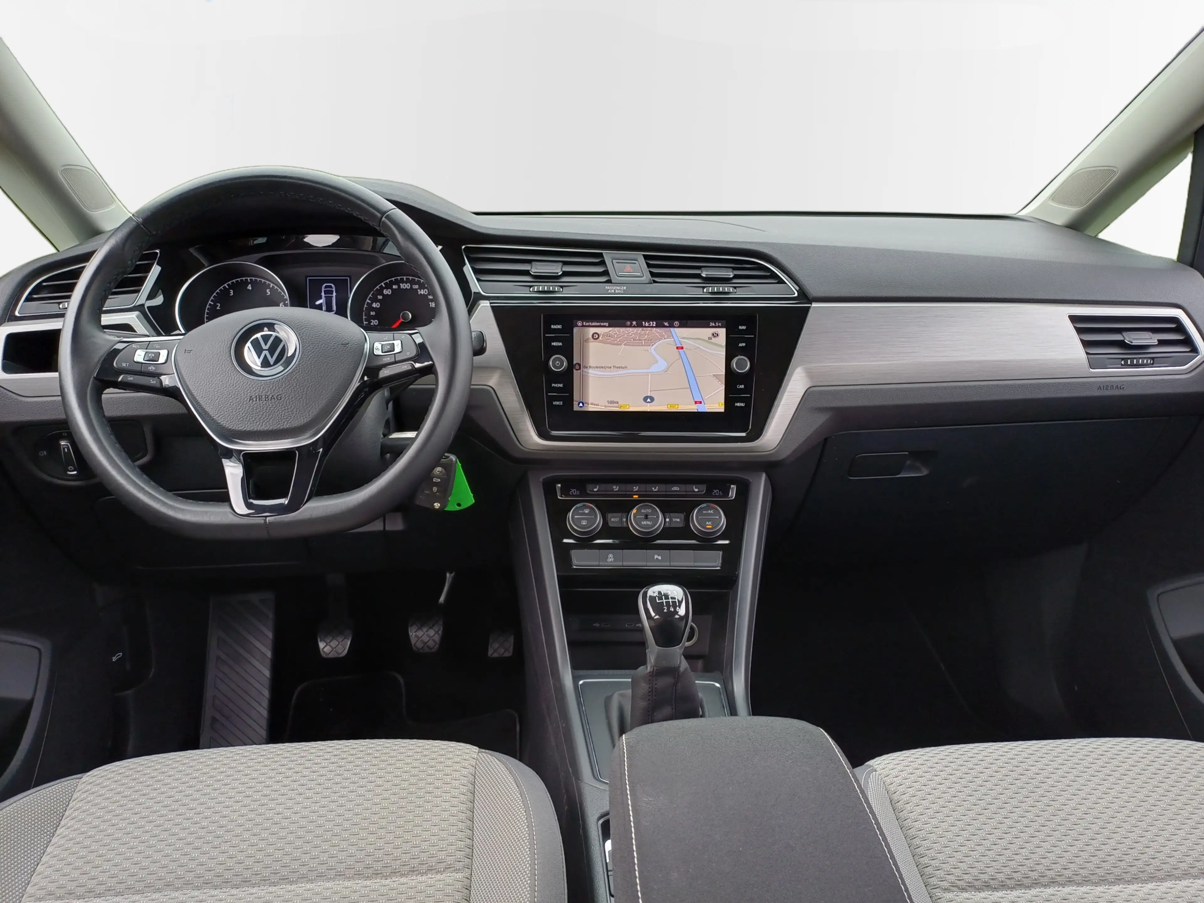 Volkswagen Touran 1.5 TSI Comfortline 7-Pers. /Clima/Cruise/Carplay/ — photo 23