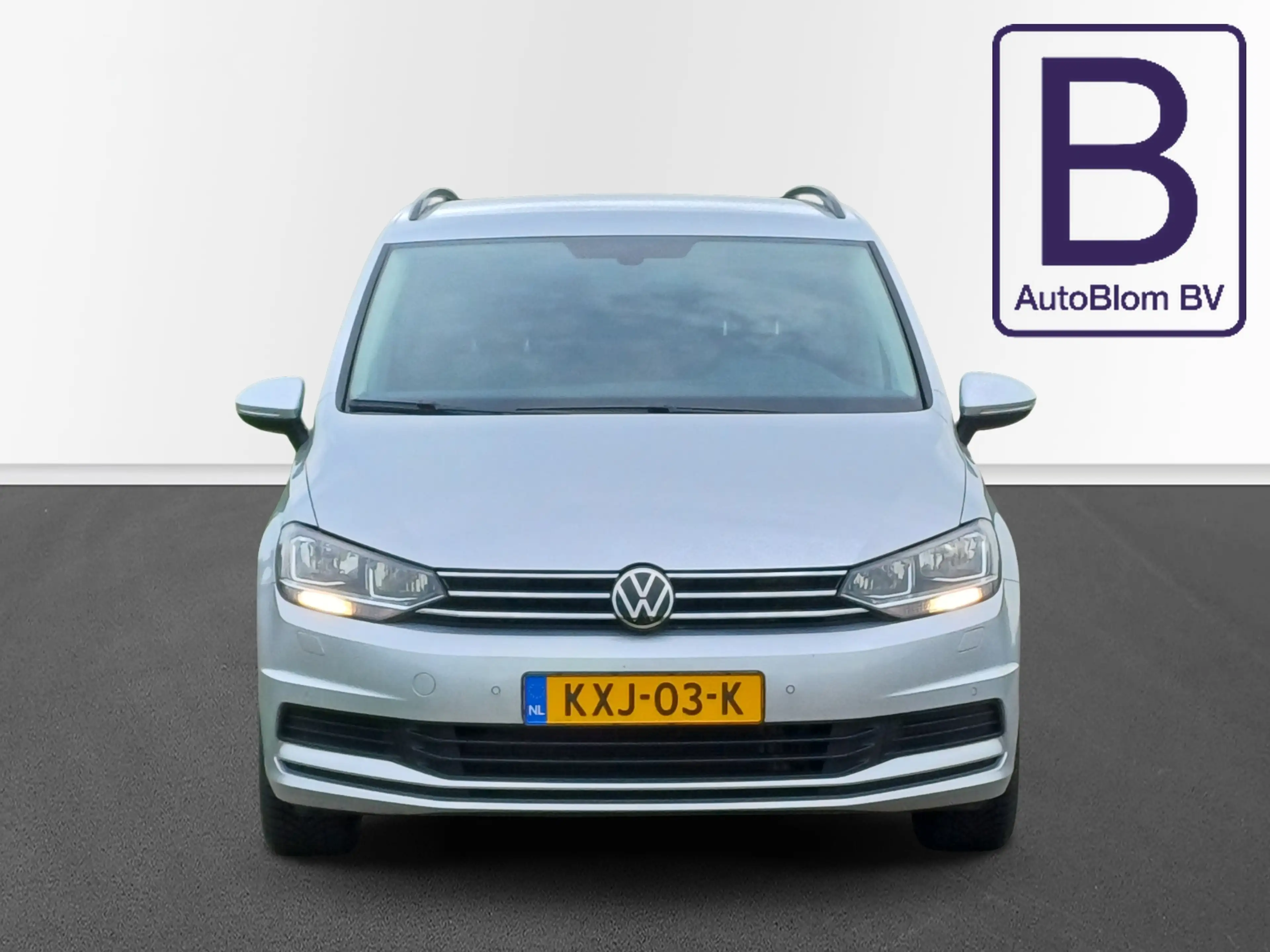 Volkswagen Touran 1.5 TSI Comfortline 7-Pers. /Clima/Cruise/Carplay/ — photo 4