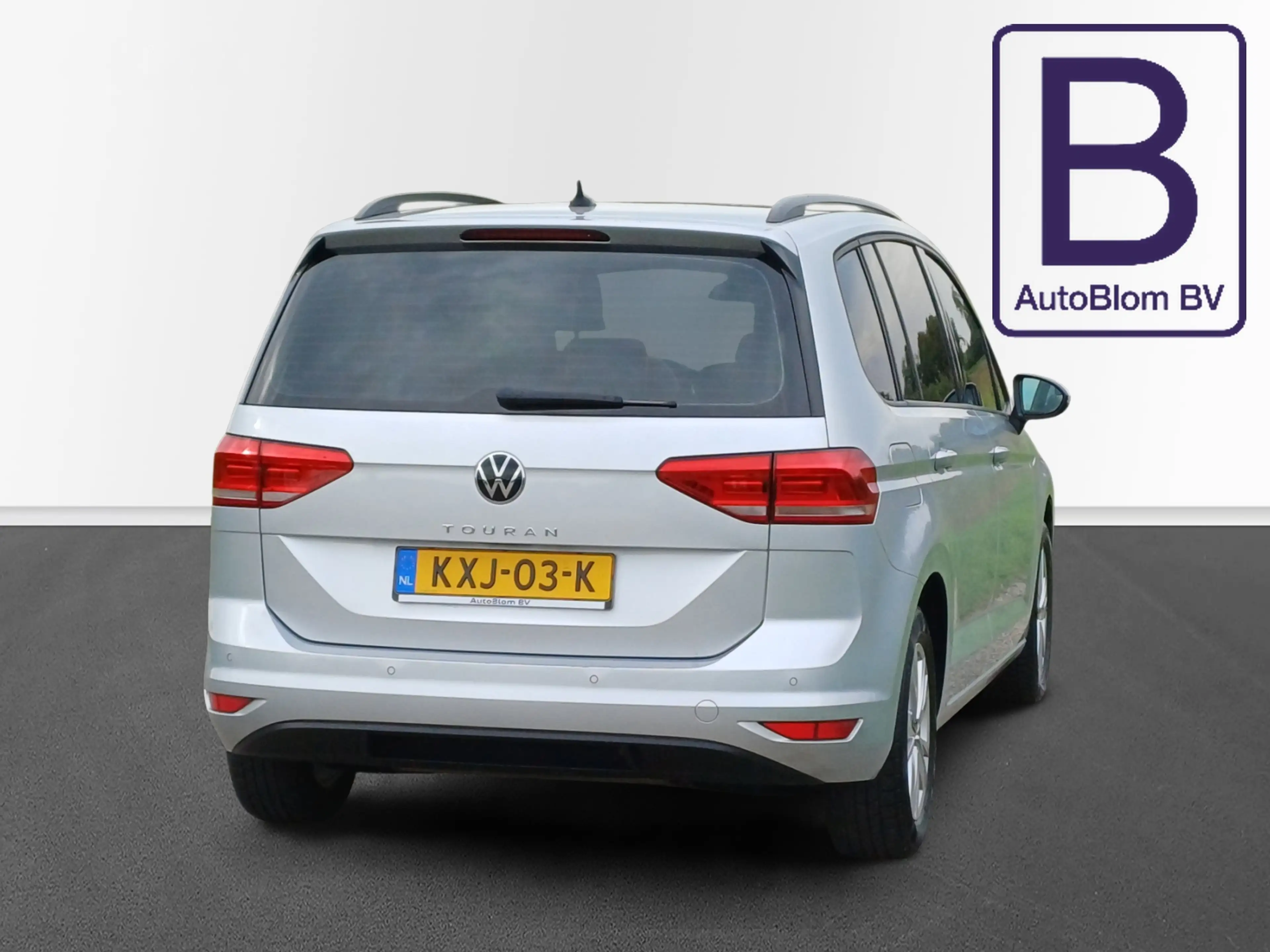Volkswagen Touran 1.5 TSI Comfortline 7-Pers. /Clima/Cruise/Carplay/ — photo 6