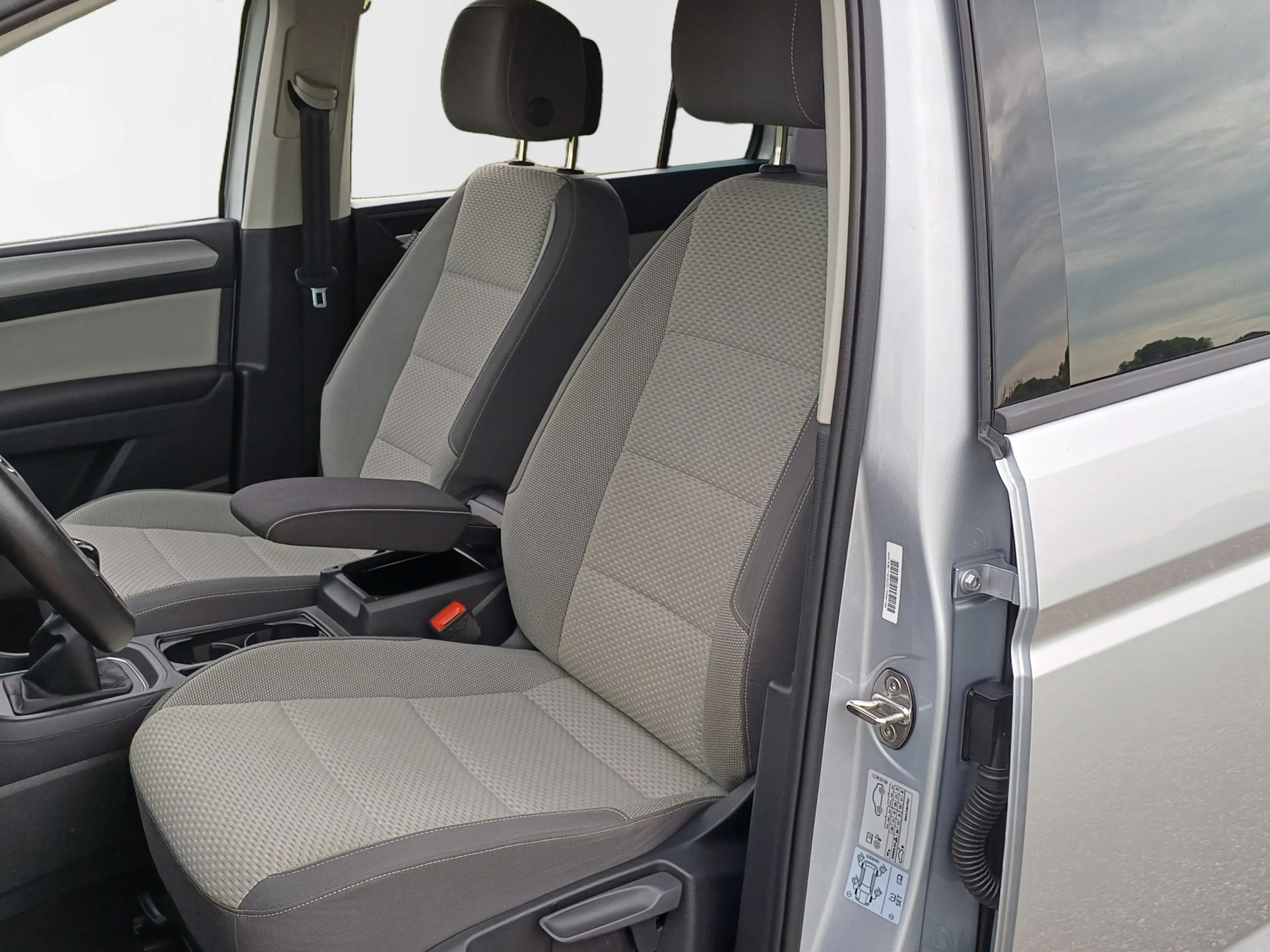 Volkswagen Touran 1.5 TSI Comfortline 7-Pers. /Clima/Cruise/Carplay/ — photo 2