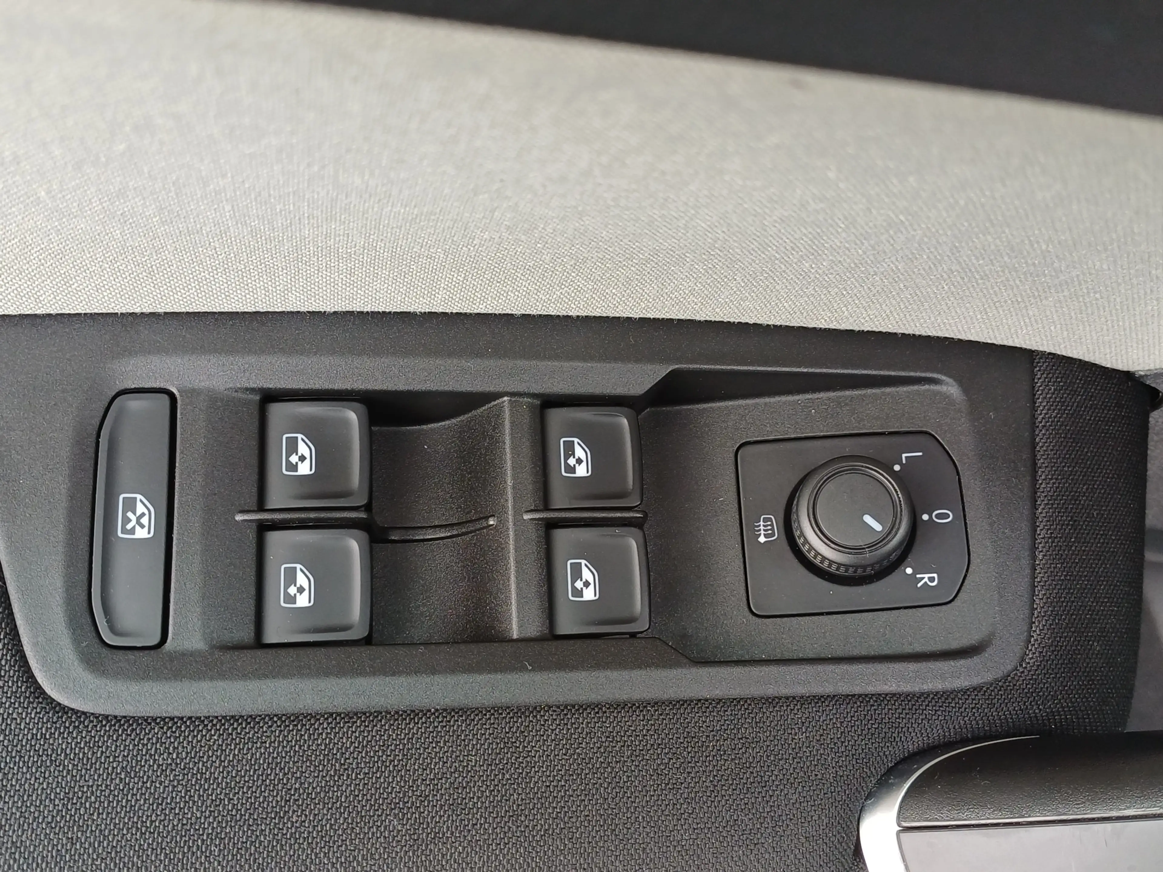 Volkswagen Touran 1.5 TSI Comfortline 7-Pers. /Clima/Cruise/Carplay/ — photo 21