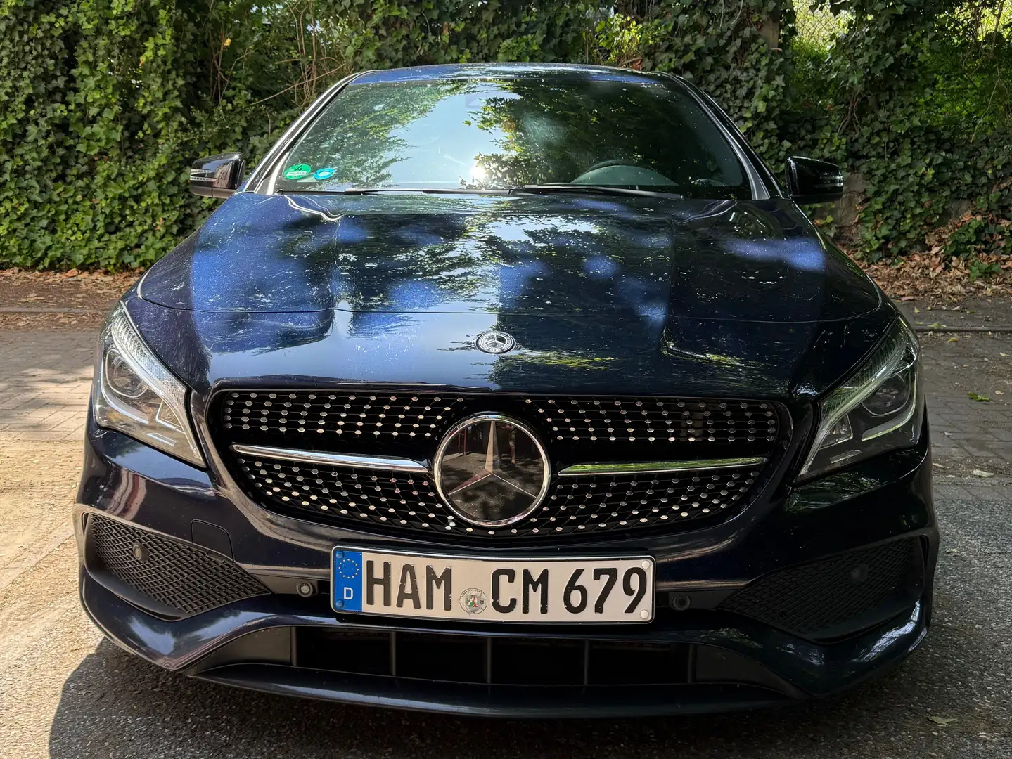 Mercedes-Benz 220 CLA 220 d 4Matic Shooting Brake AMG Line Blau - 2