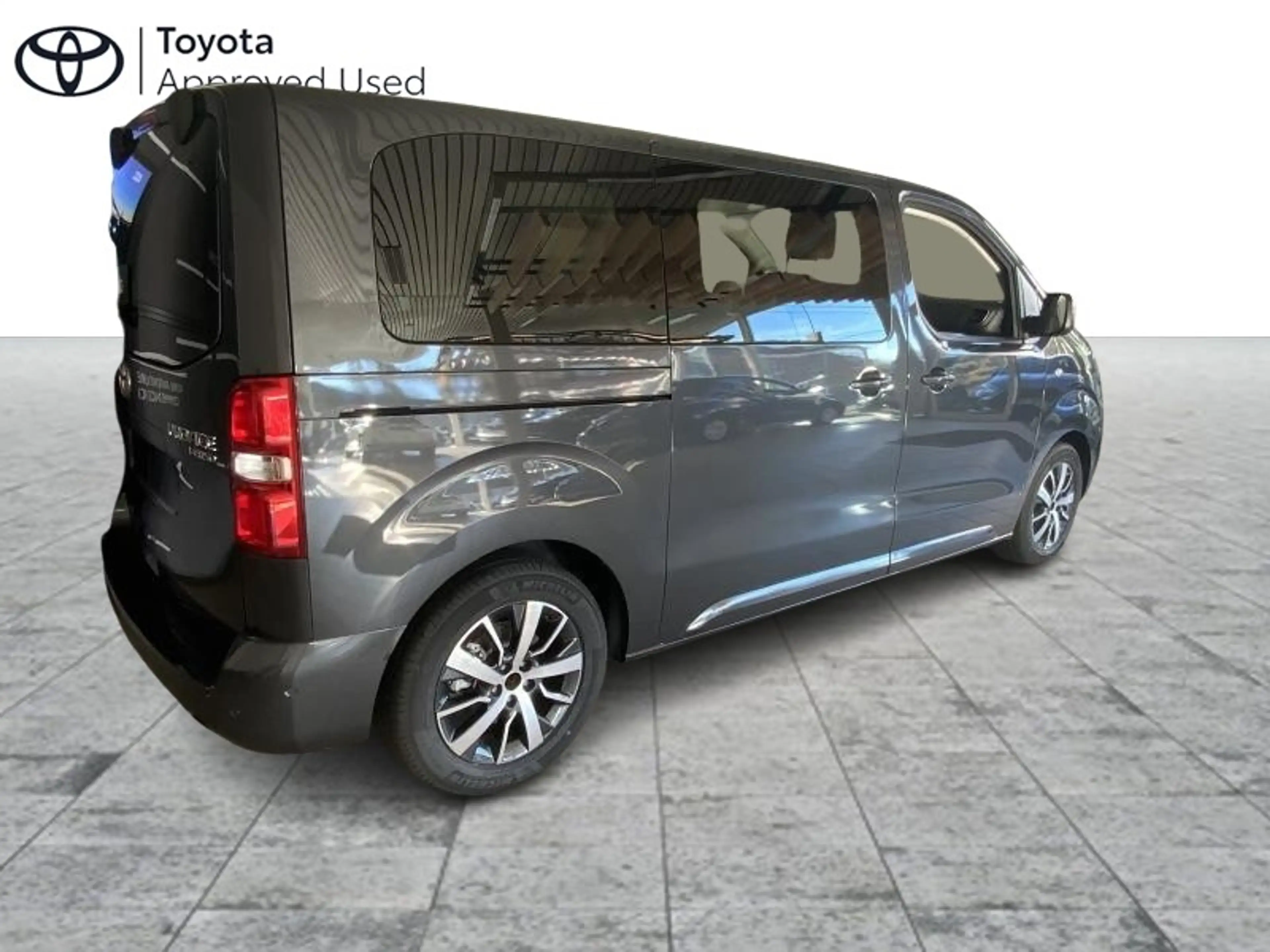 Toyota Verso Family 8pl — photo 2