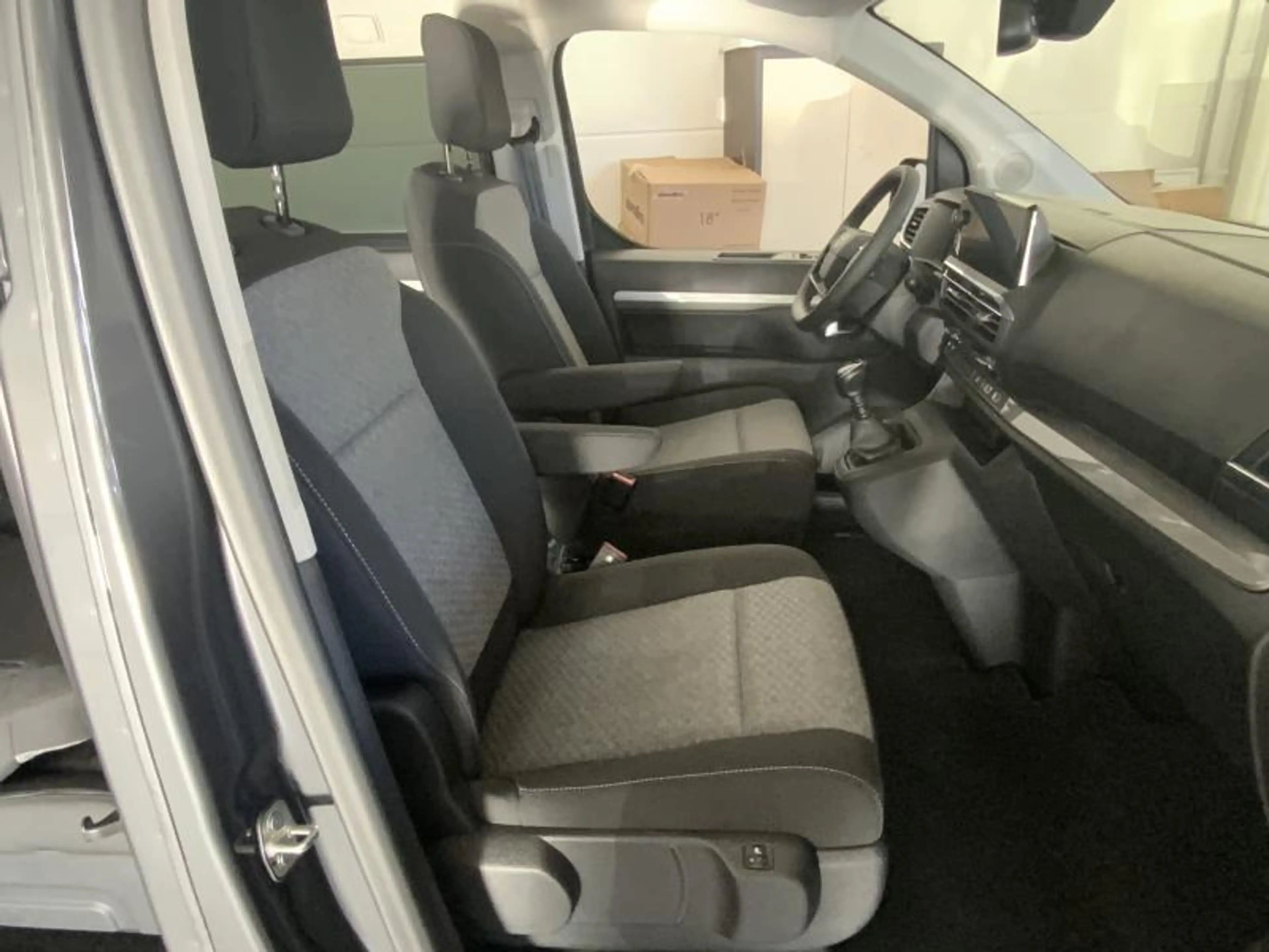 Toyota Verso Family 8pl — photo 9