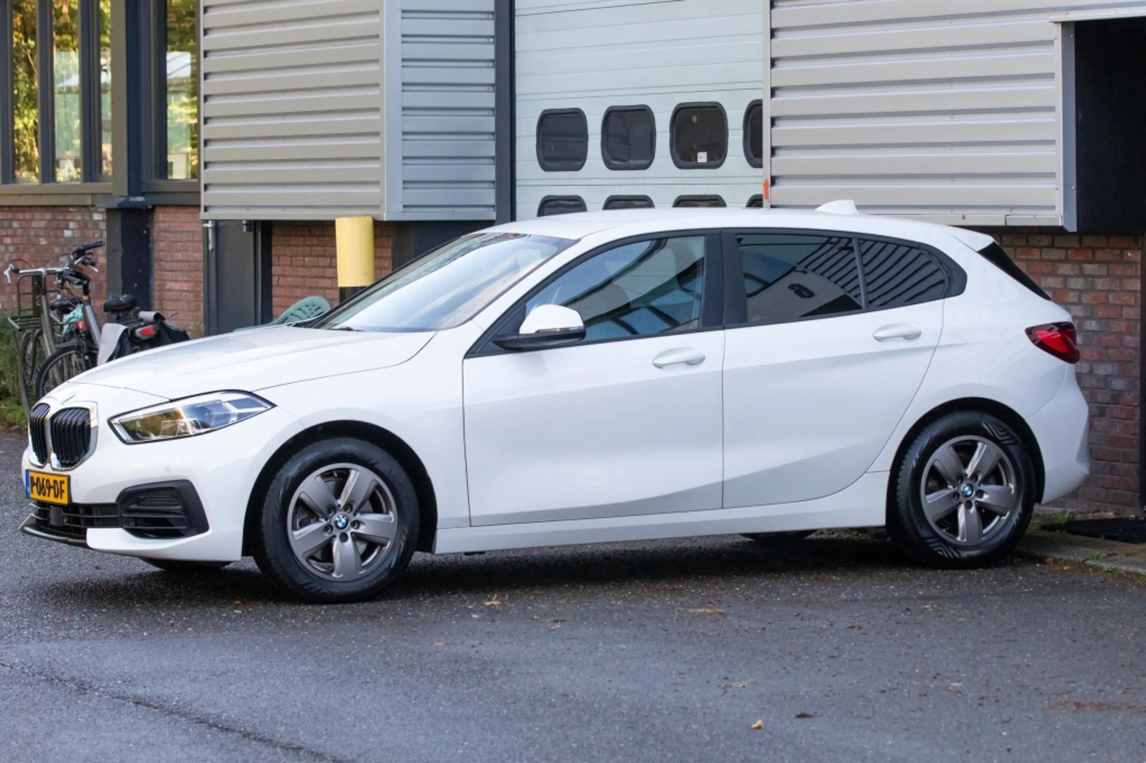 BMW 118 1-serie i Advantage — photo 2