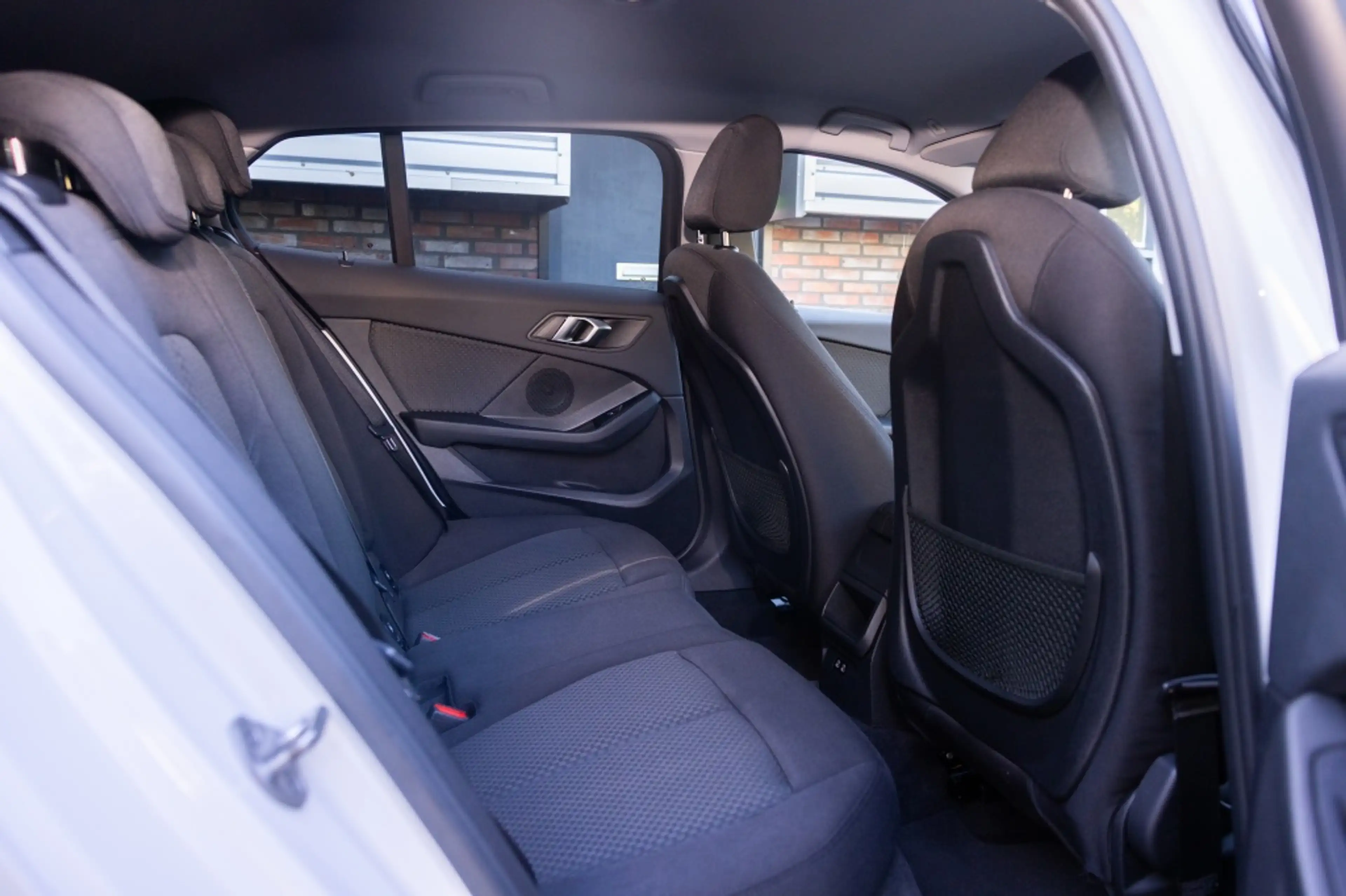 BMW 118 1-serie i Advantage — photo 9