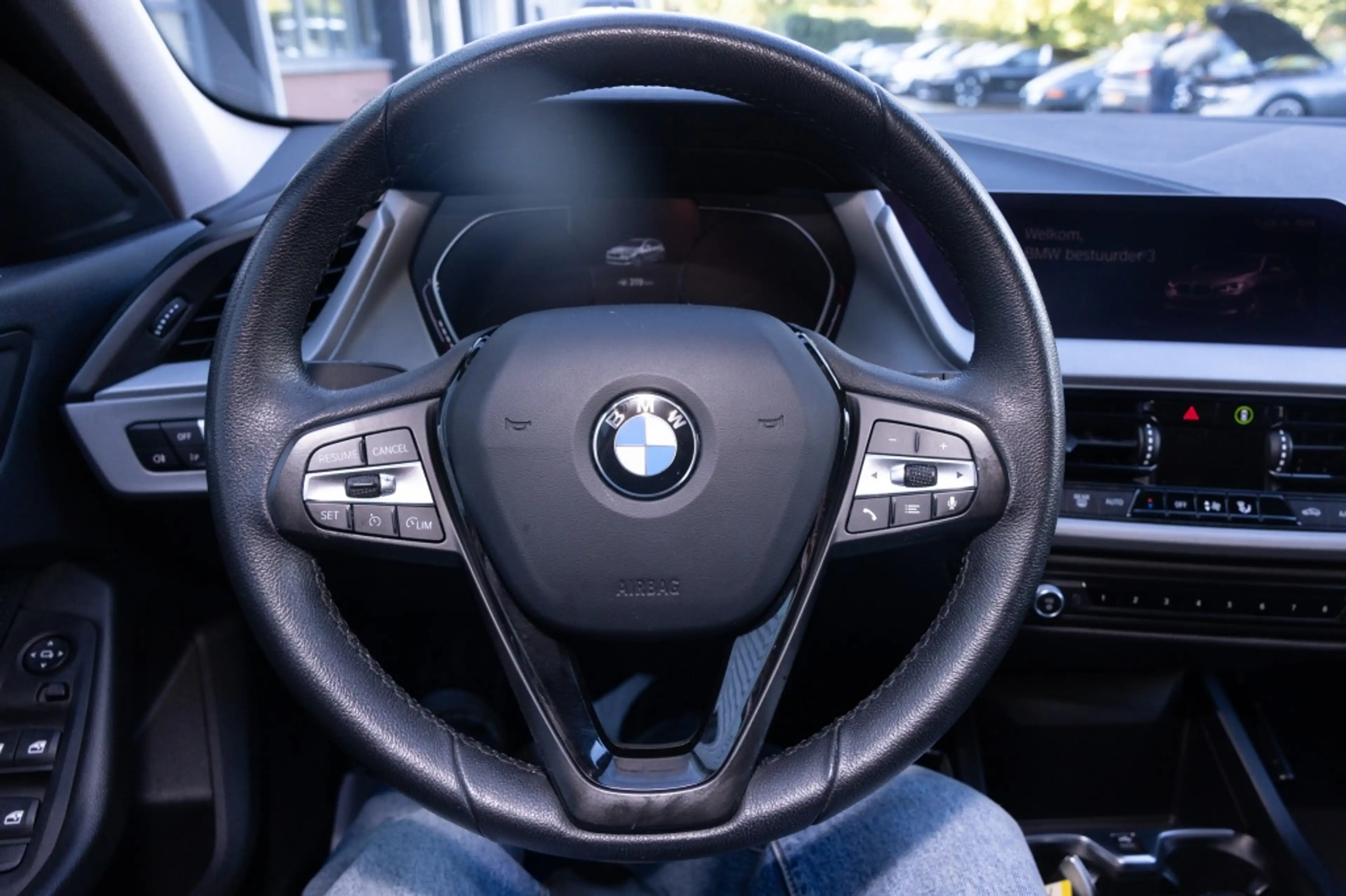 BMW 118 1-serie i Advantage — photo 17