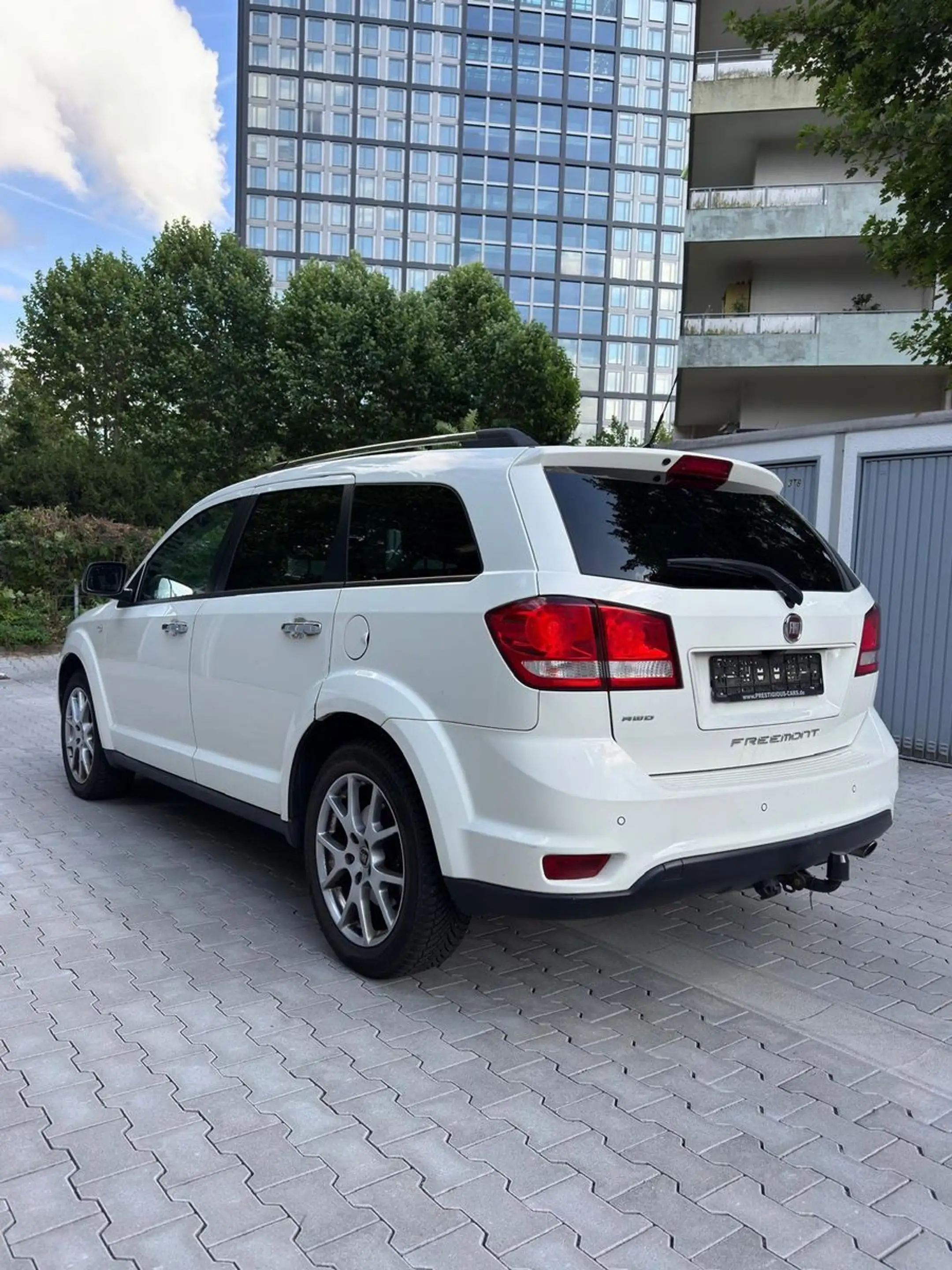 Fiat Freemont Lounge AWD*Kamera*Navi*7Sitzer — photo 4