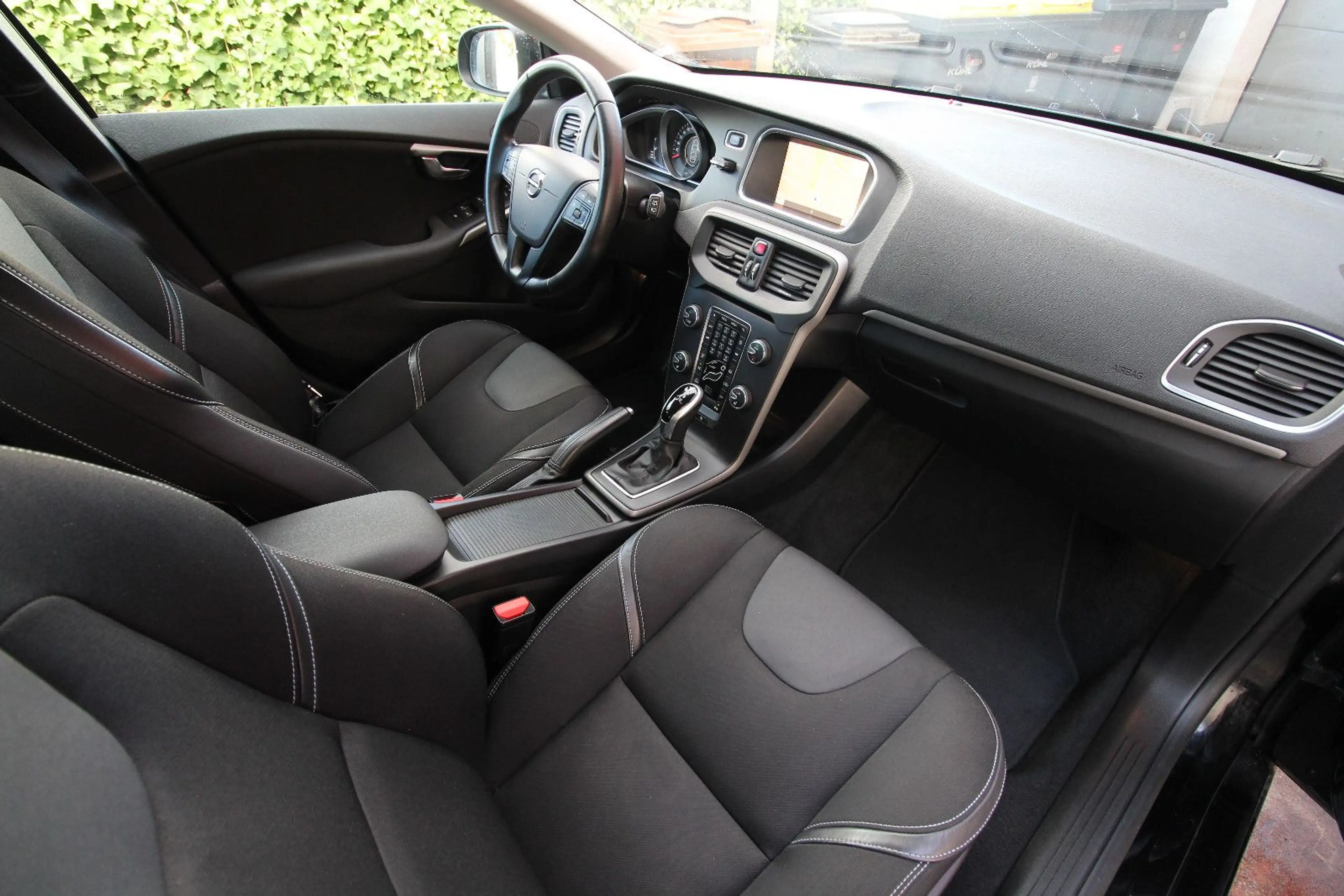 Volvo V40 Kinetic D3~Automatik~LED~Facelift~ — photo 13