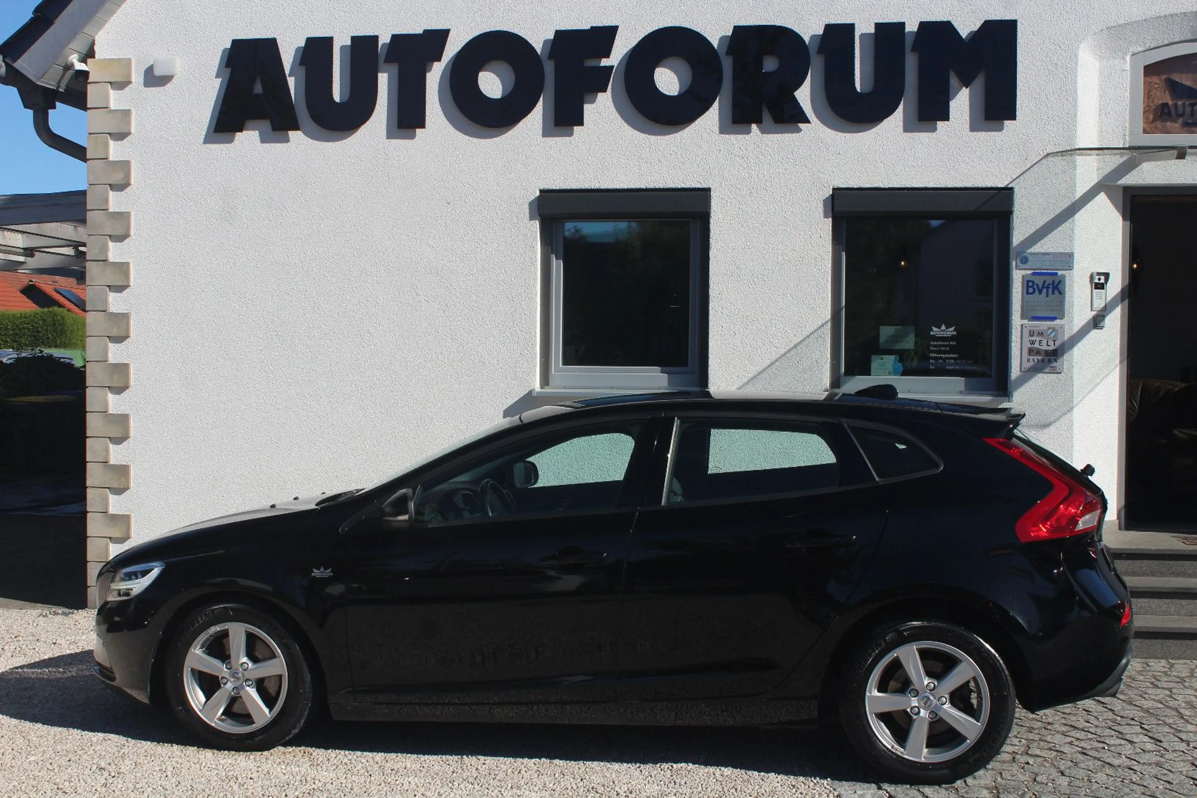 Volvo V40 Kinetic D3~Automatik~LED~Facelift~ — photo 14