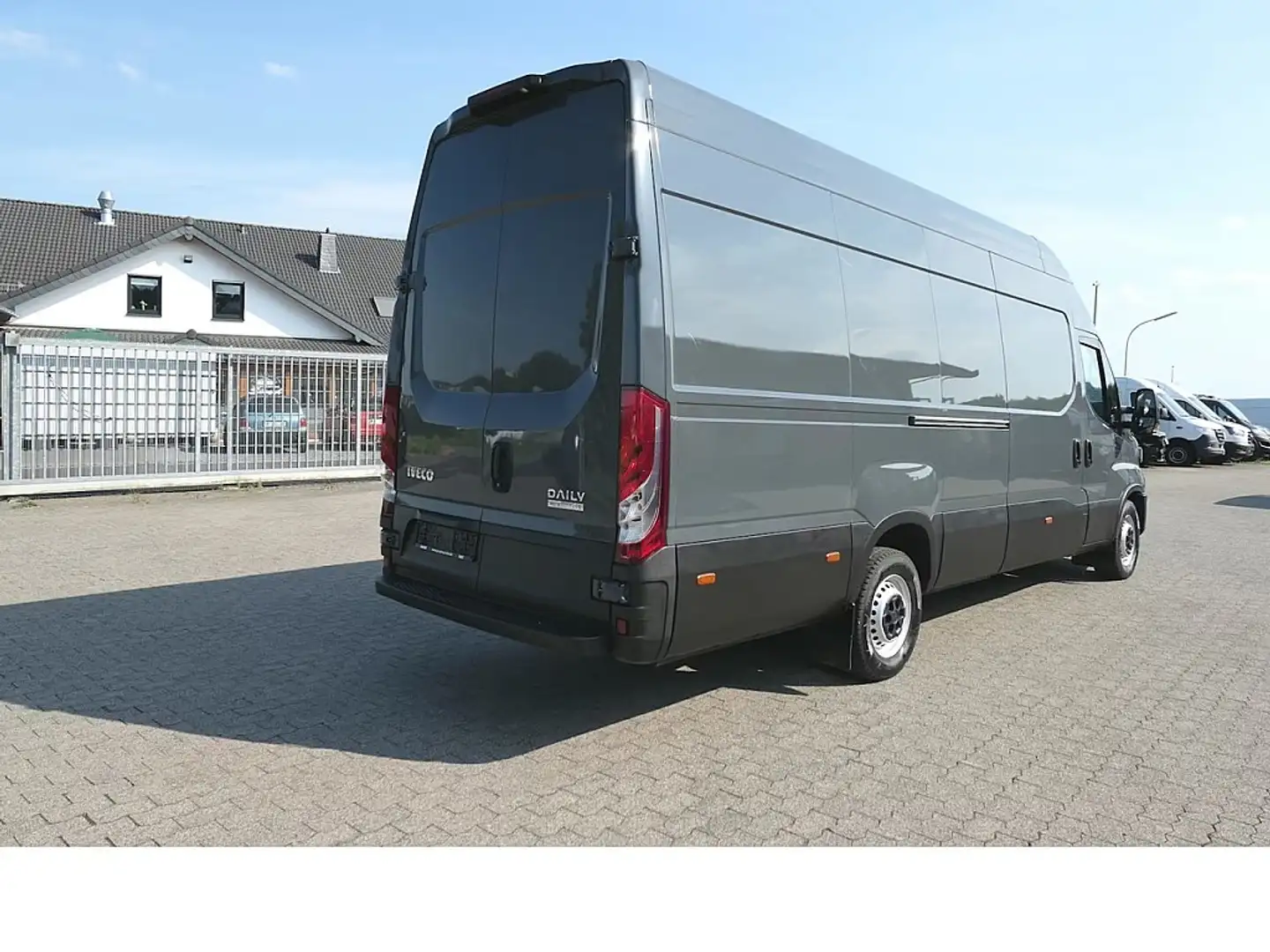Iveco Daily Daily 35S18A8 Maxi H3 Hochdach 2.100 mm Gris - 2