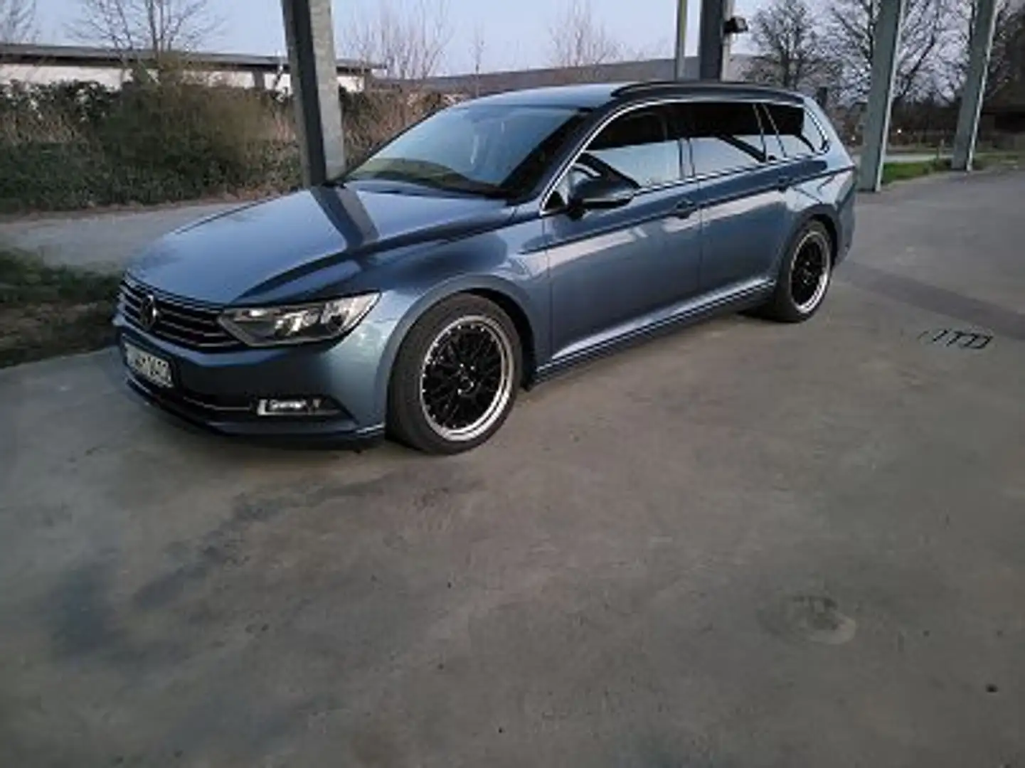 Volkswagen Passat Variant Comfortline DSG, Navi,2.Hd Blau - 1