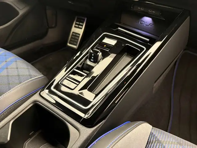 Volkswagen Golf view 15
