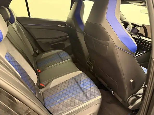 Volkswagen Golf view 11
