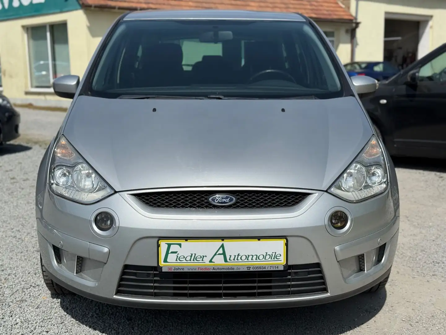 Ford S-Max 2,0 Trend / AHK / KLIMAAUT / SITZHZG Silber - 2