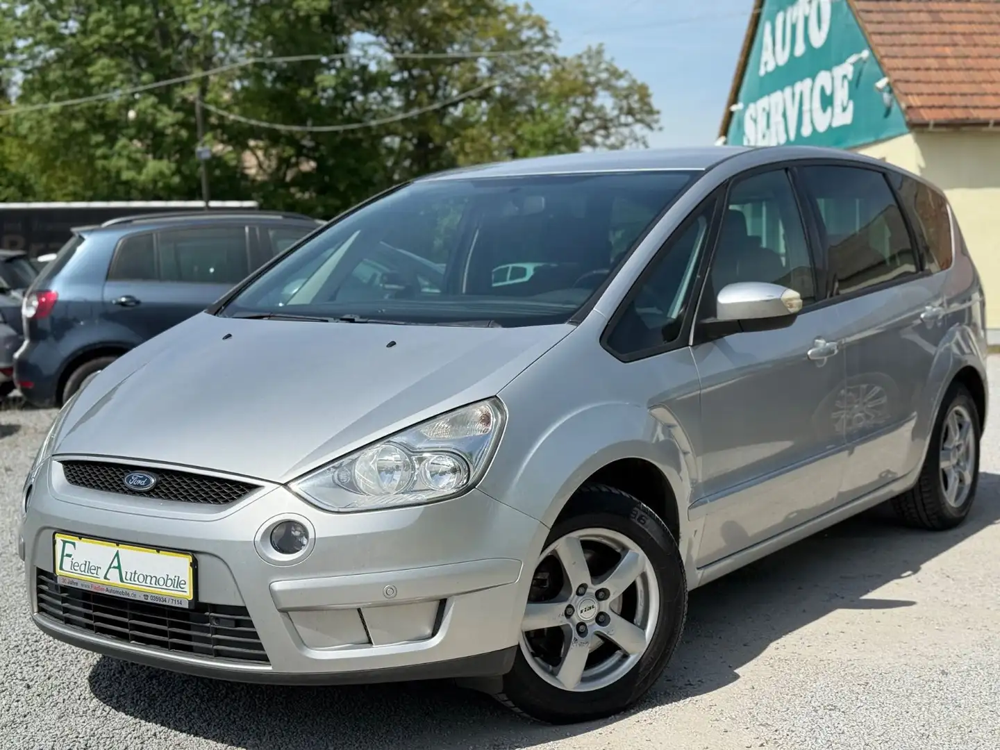 Ford S-Max 2,0 Trend / AHK / KLIMAAUT / SITZHZG Silber - 1