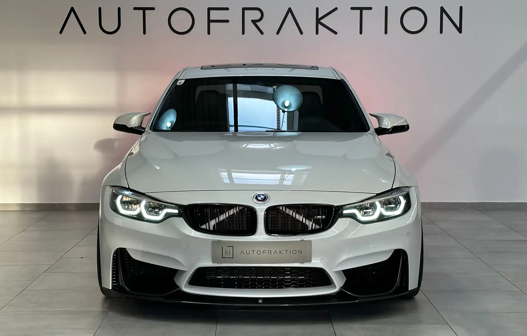 BMW M3 LCI II Weiß - 2
