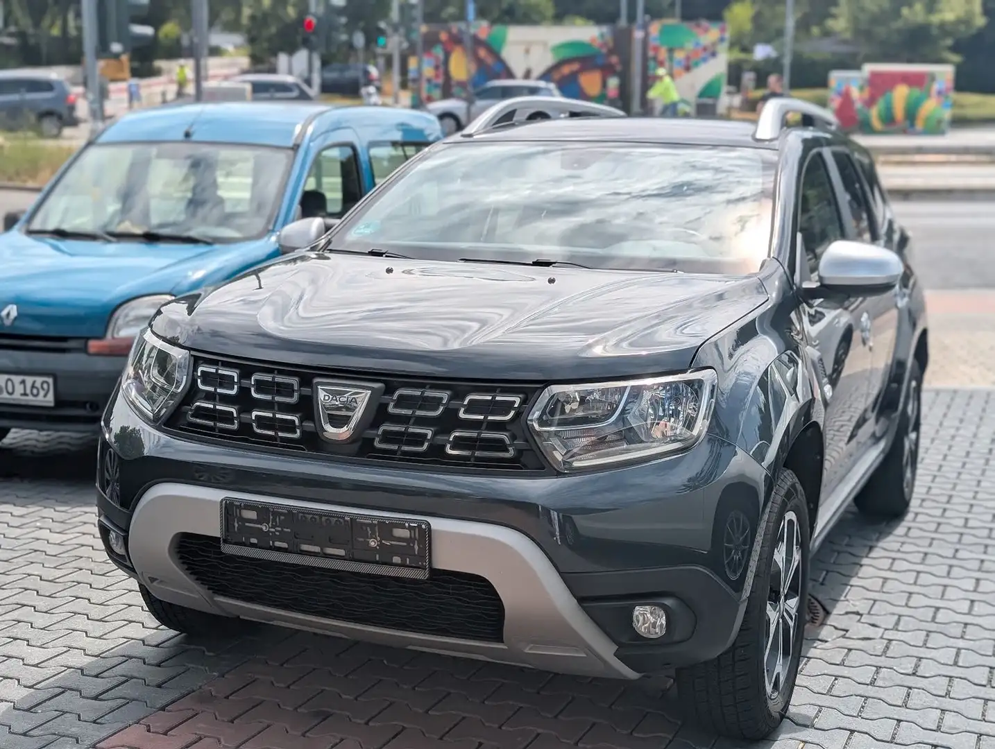 Dacia Duster RFK. Navi. BT. Sitzh. Navi Grau - 1