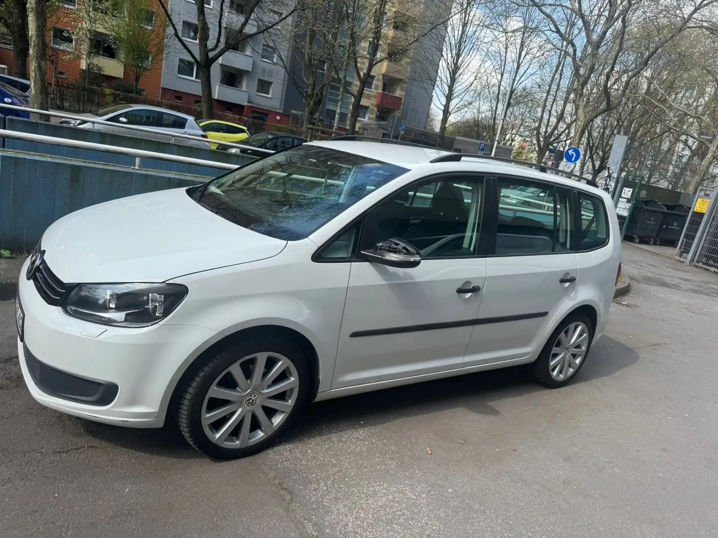 Volkswagen Touran 2.0 TDI Trendline - 1