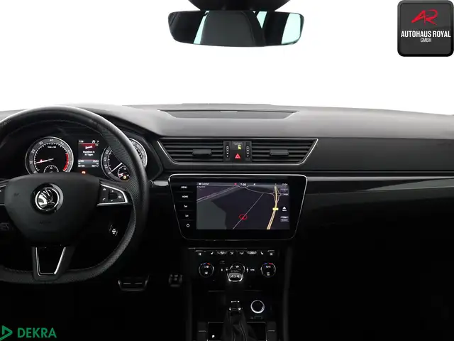 Skoda Superb view 10