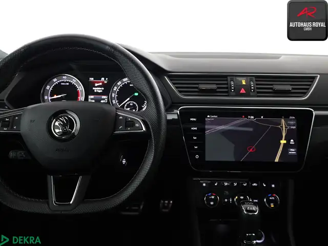Skoda Superb view 9