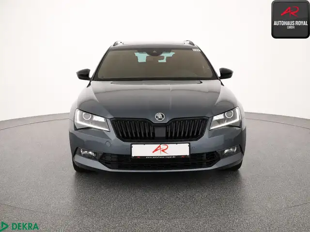 Skoda Superb view 8