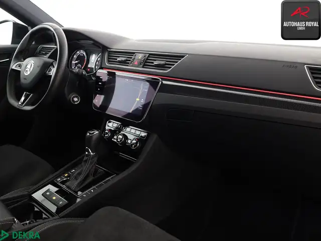 Skoda Superb view 11